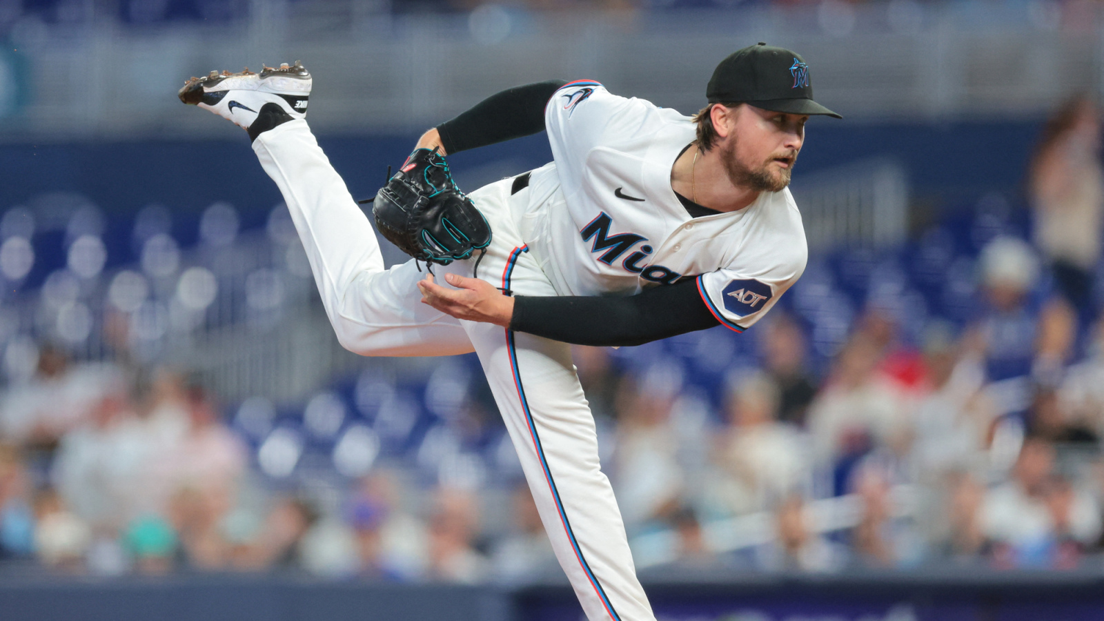 https://www.yardbarker.com/media/a/b/abbe496d8aa154ff4eff6b3460b64c27aa86dc5b/thumb_16x9/cubs-another-rotation-addition-trade-braxton.jpg?v=1