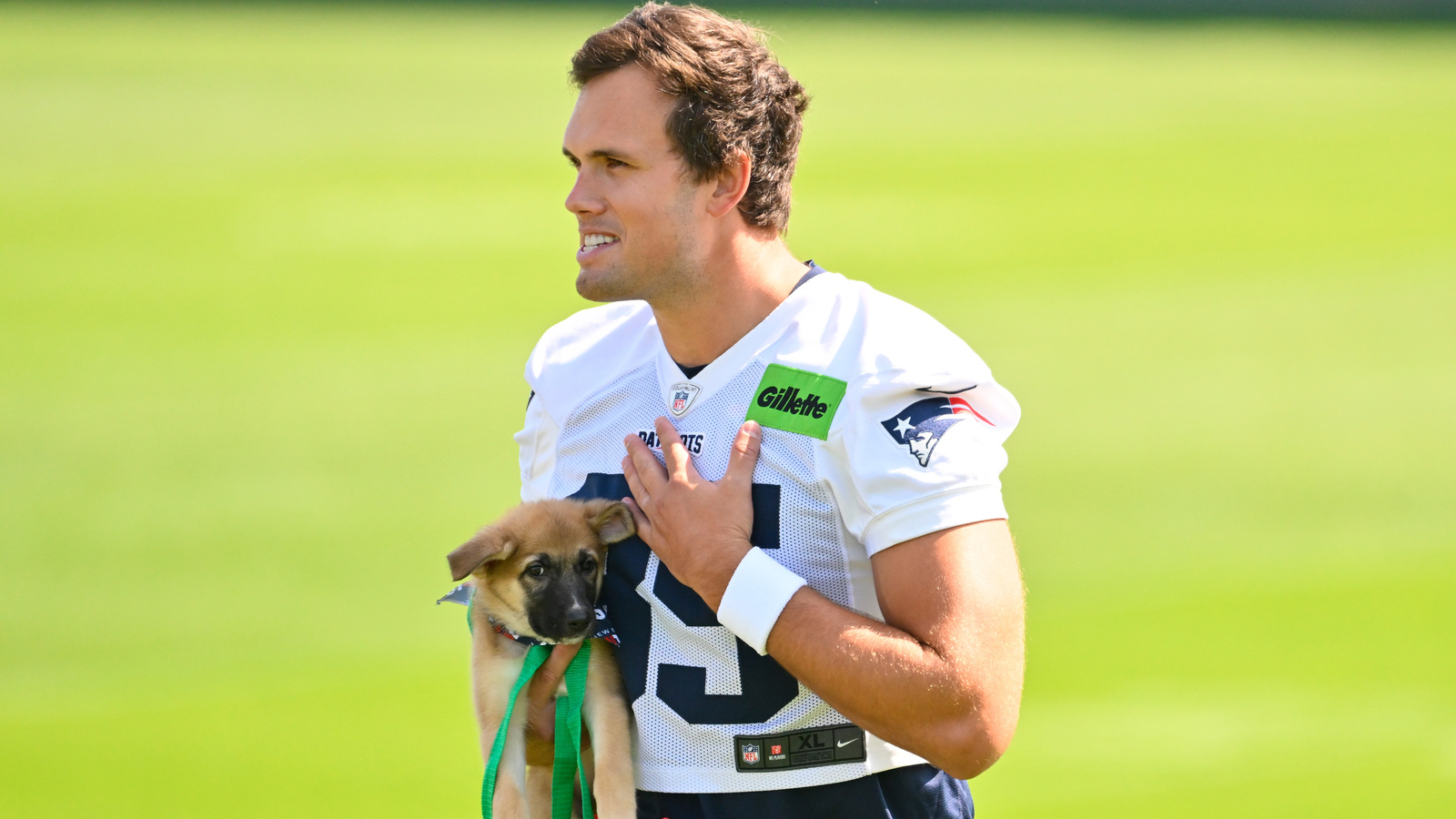 Patriots Extend Hunter Henry's Contract for Two More Seasons