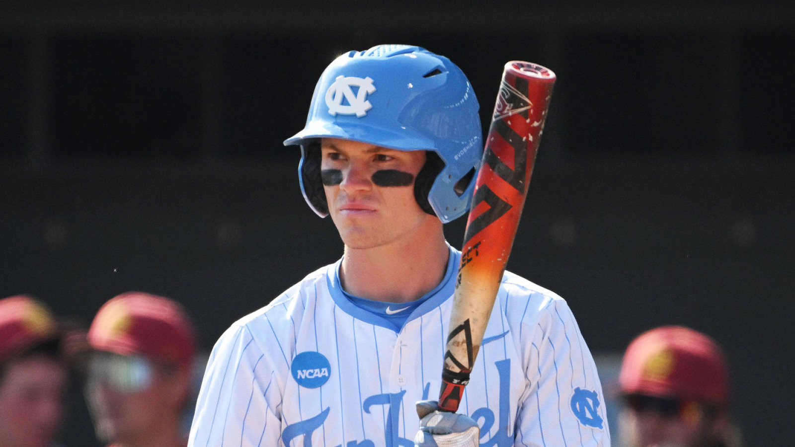 https://www.yardbarker.com/media/a/c/ac209a678483cb3075f35cf968c02a6553a67882/thumb_16x9/players-watch-eight-cws-finalists.jpg?v=1