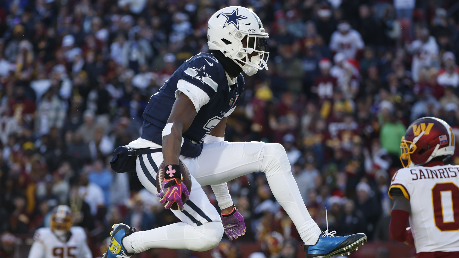 Pickens thrusts himself into the Cowboys' record books in his first season