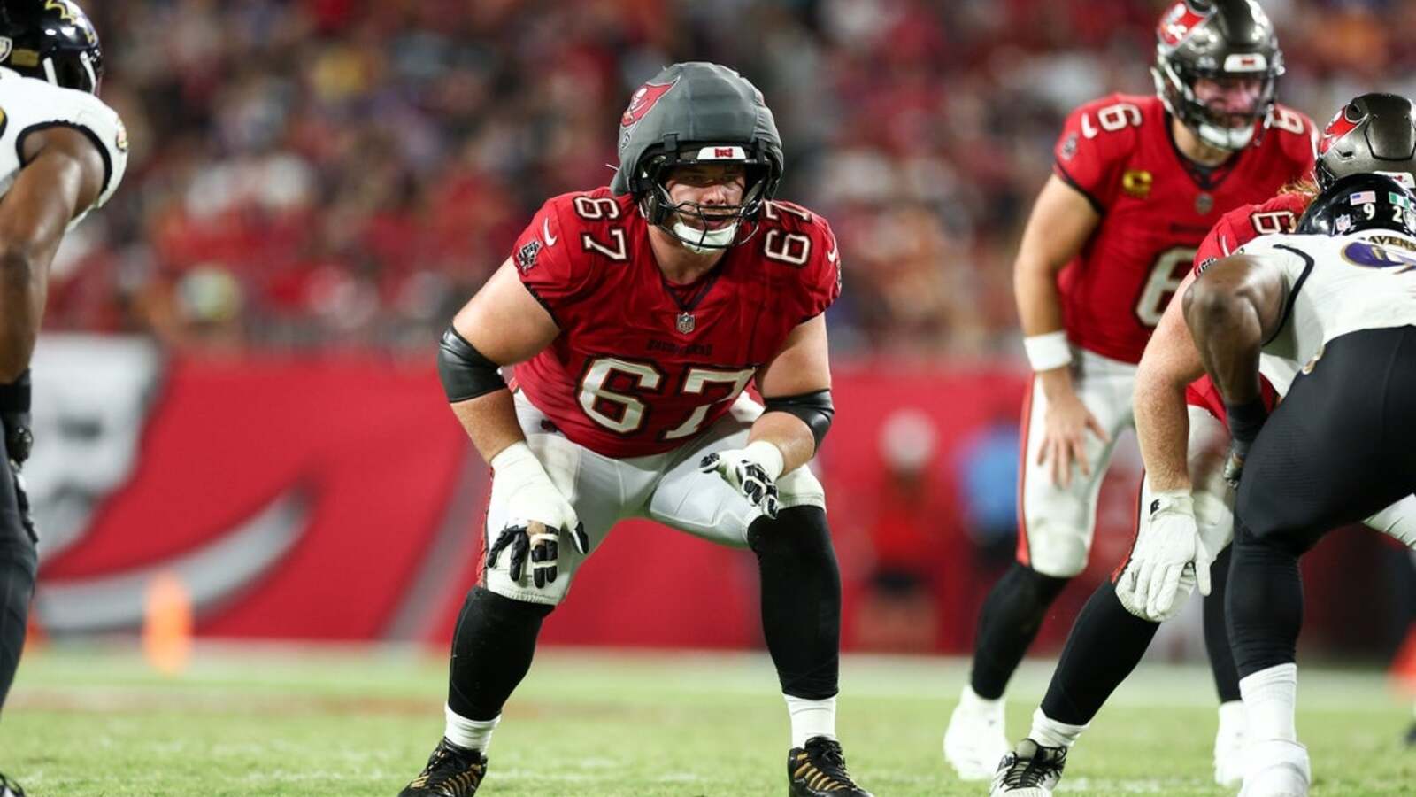 Reports: Buccaneers RT Luke Goedeke signs $90M extension | Yardbarker