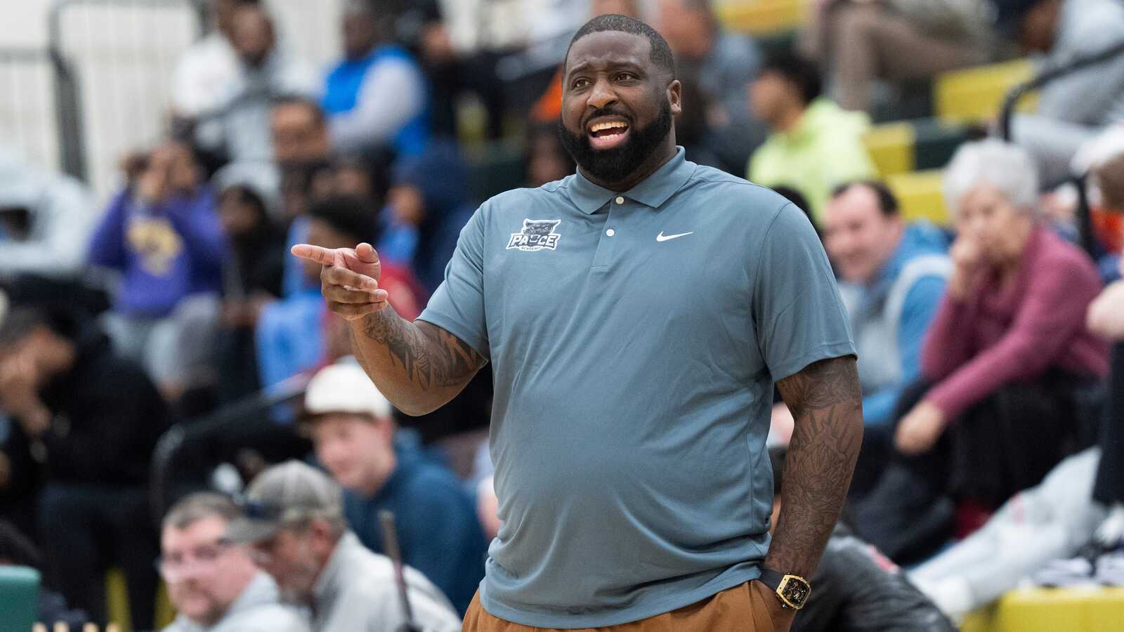 Michael Jordan Spammed His Patented Moves Against His Bobcats Players And Never Lost A 1 On 1, Says Raymond Felton