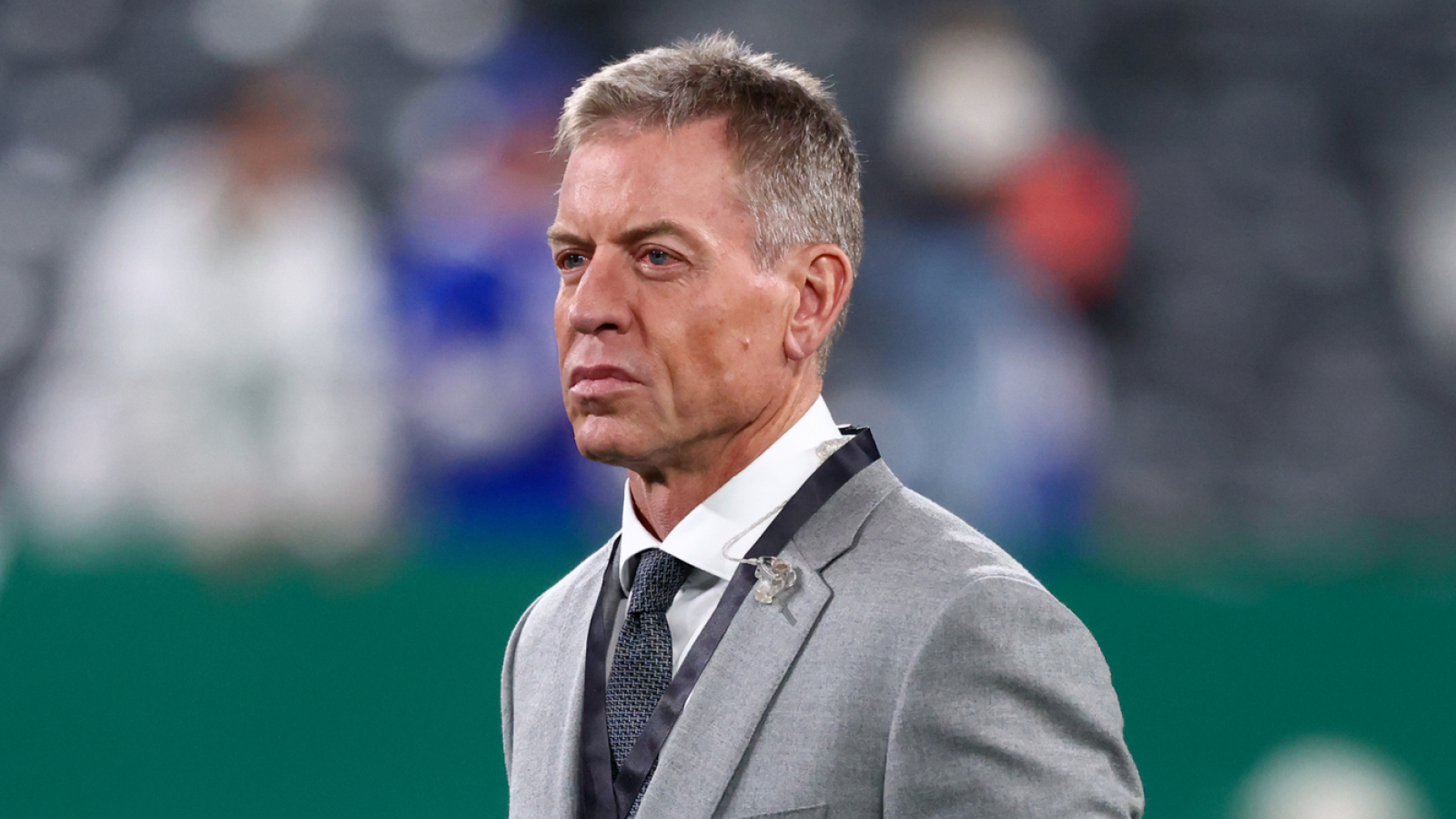 Troy Aikman, Russell Yurk criticize officials for missed PI against ...