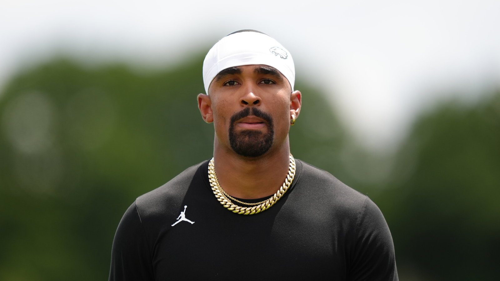 https://www.yardbarker.com/media/a/c/ace0ac85dbea57263b499134c5cb59a111fbefa9/thumb_16x9/eagles-teammates-share-jalen-hurts-changed-super.jpg?v=1