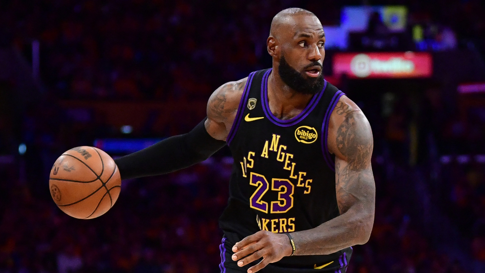 https://www.yardbarker.com/media/a/c/ace7b2b7c177051e05ddea1c65a8c7245cb444ba/thumb_16x9/lebron-james-reportedly-picked-76ers-over.jpg?v=1
