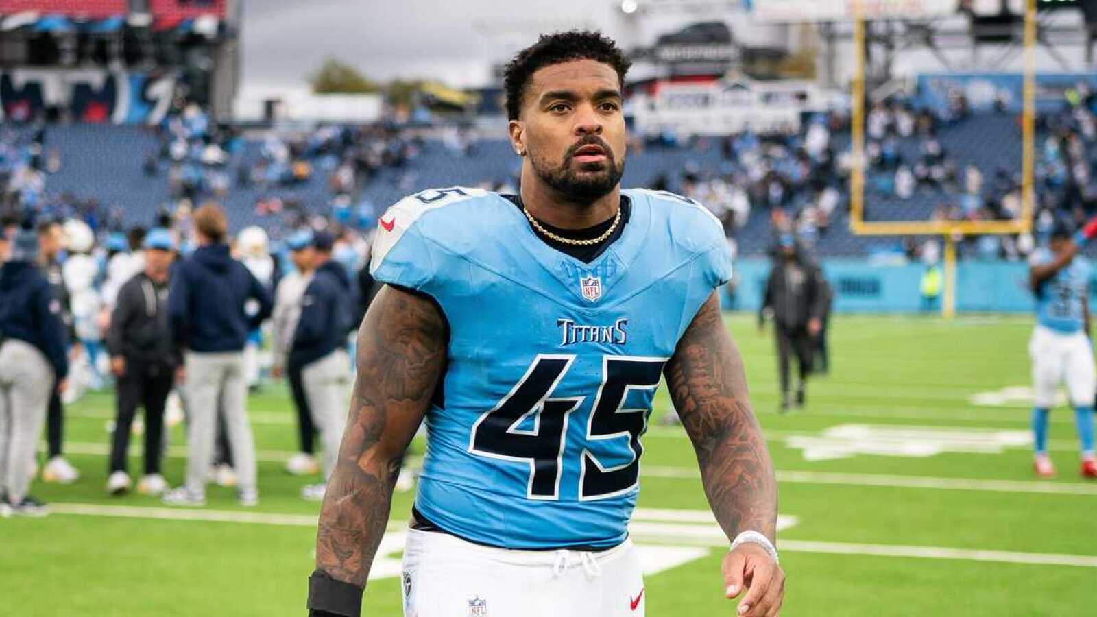 https://www.yardbarker.com/media/a/d/ad0eb91ff3a61db45401691f8ed456078ef5fc67/thumb_16x9/patriots-agree-terms-dremont-jones-should-still.jpg?v=1
