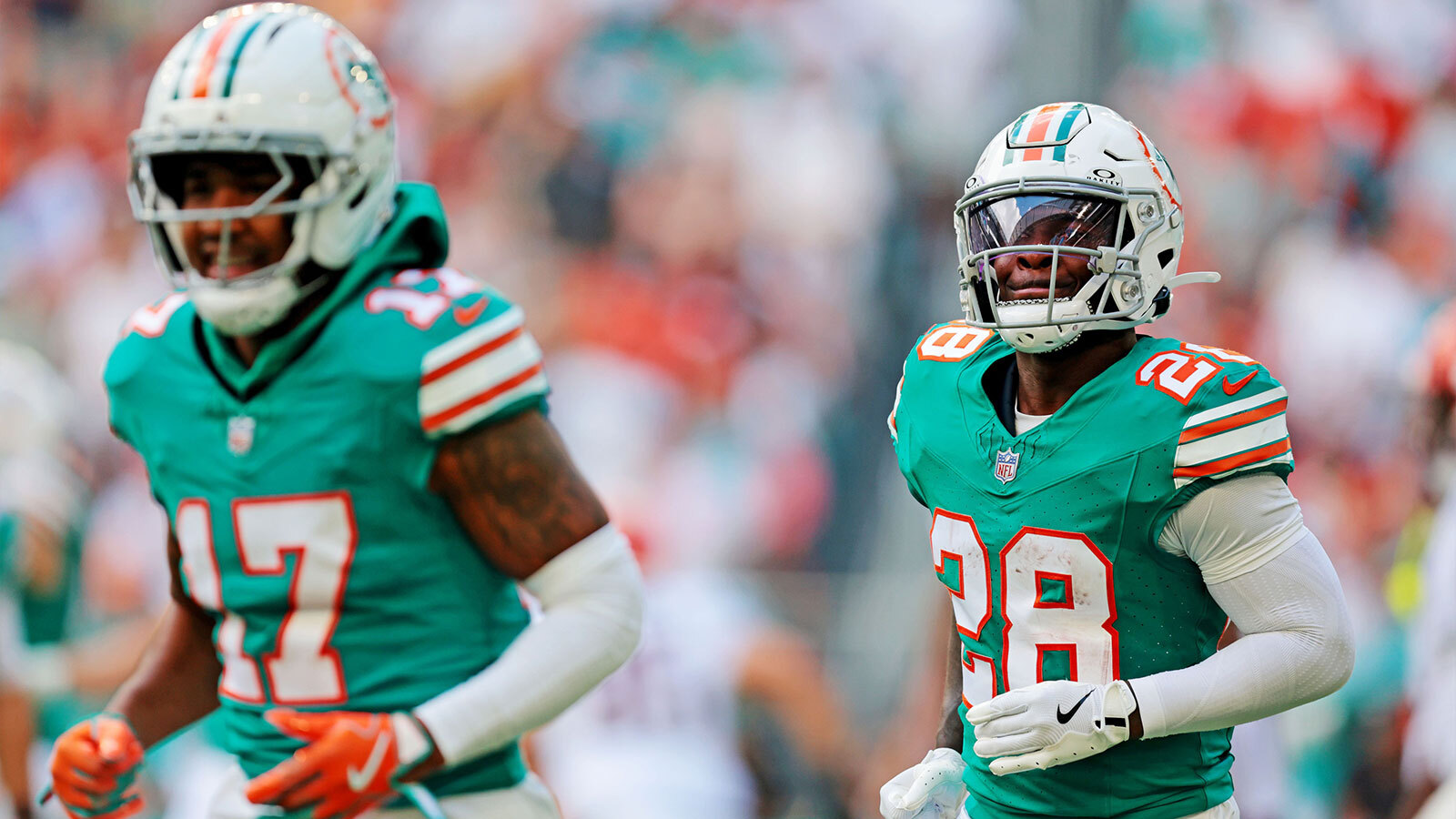 Dolphins' De'Von Achane, Jaylen Waddle's seasons are over
