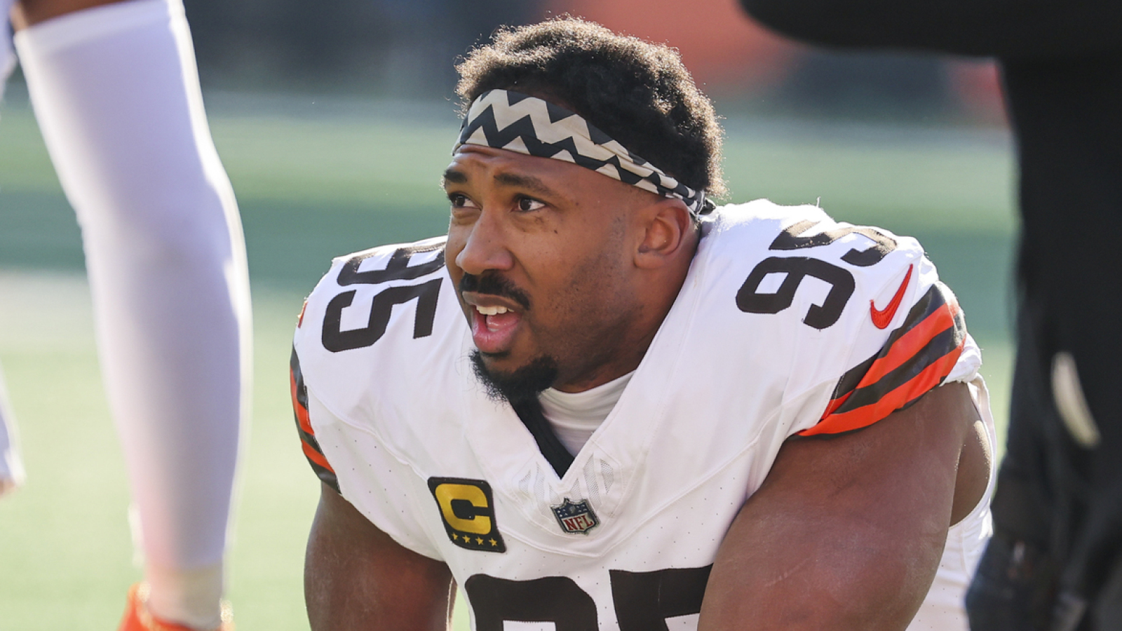 https://www.yardbarker.com/media/a/d/ad481c6062f23e99e75141d94426c8b342a802f6/thumb_16x9/nfl-execs-seem-believe-browns-garrett-move-amid.jpg?v=1
