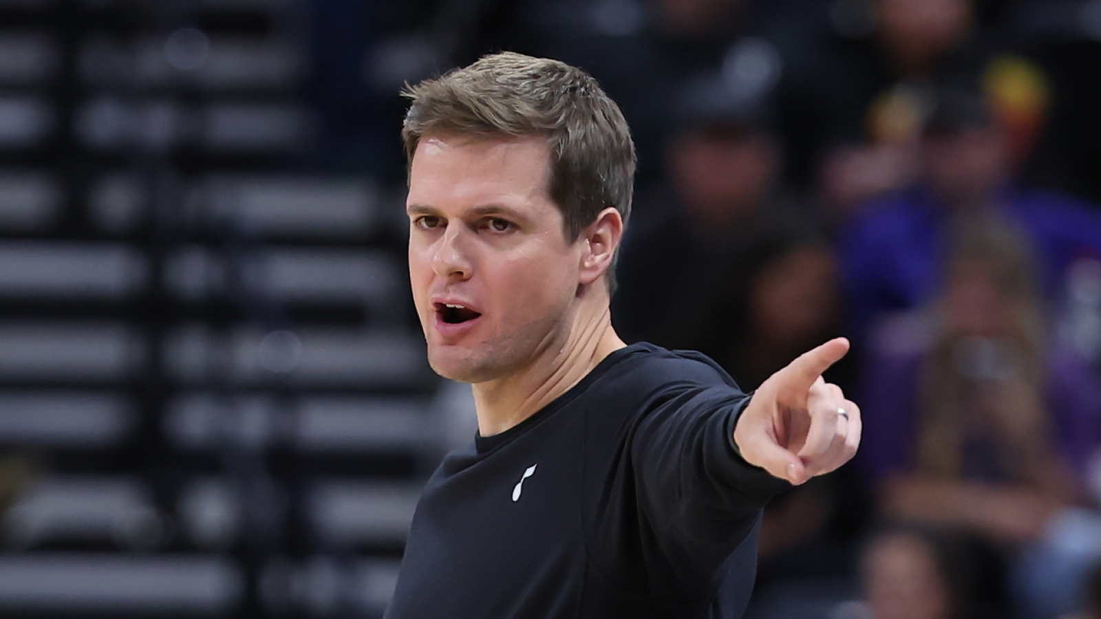 Jazz offer show of faith in HC by exercising contract option