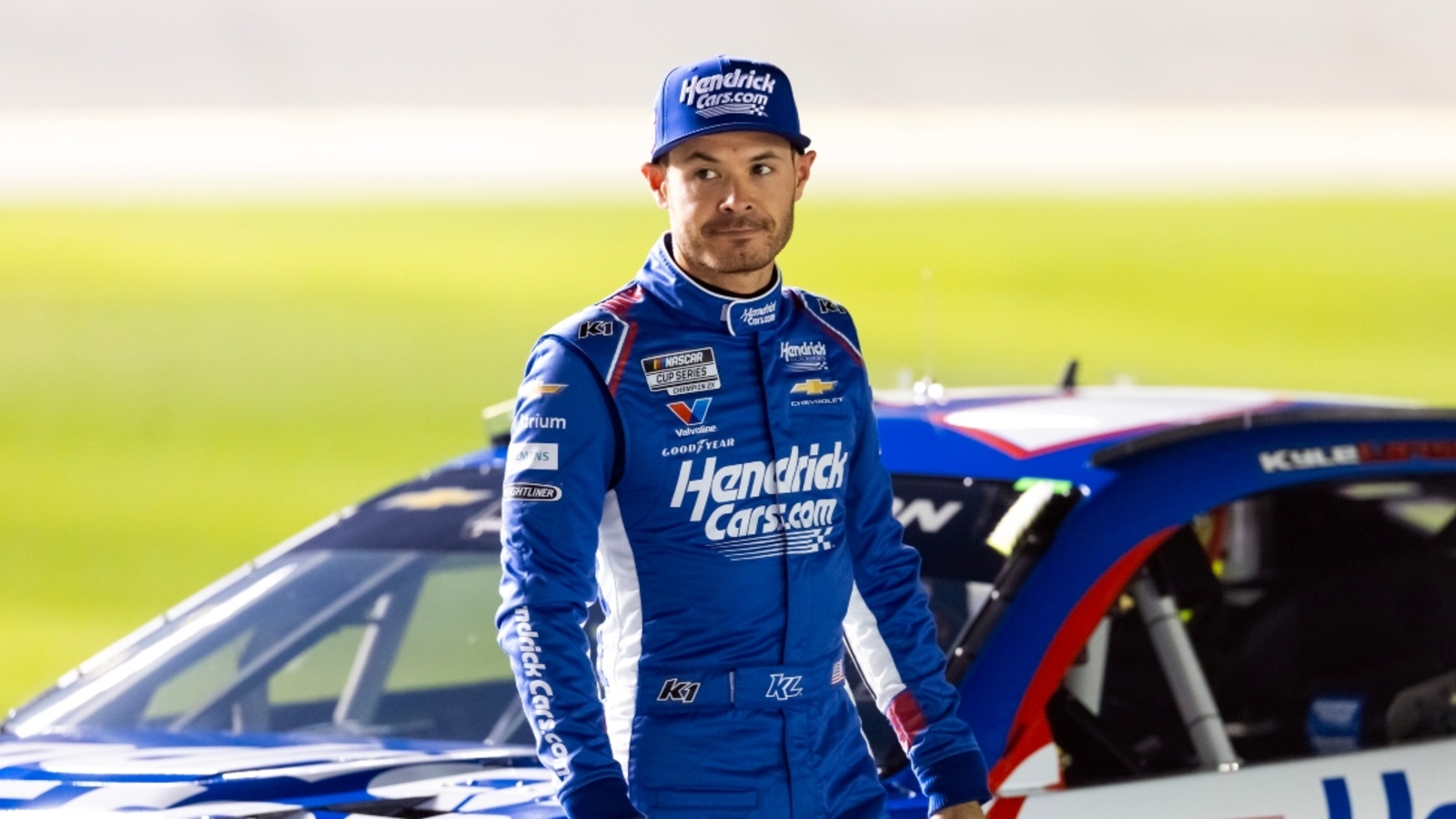 Kyle Larson makes baffling move, slams into Shane van Gisbergen in dramatic Stage 2 finish at Atlanta