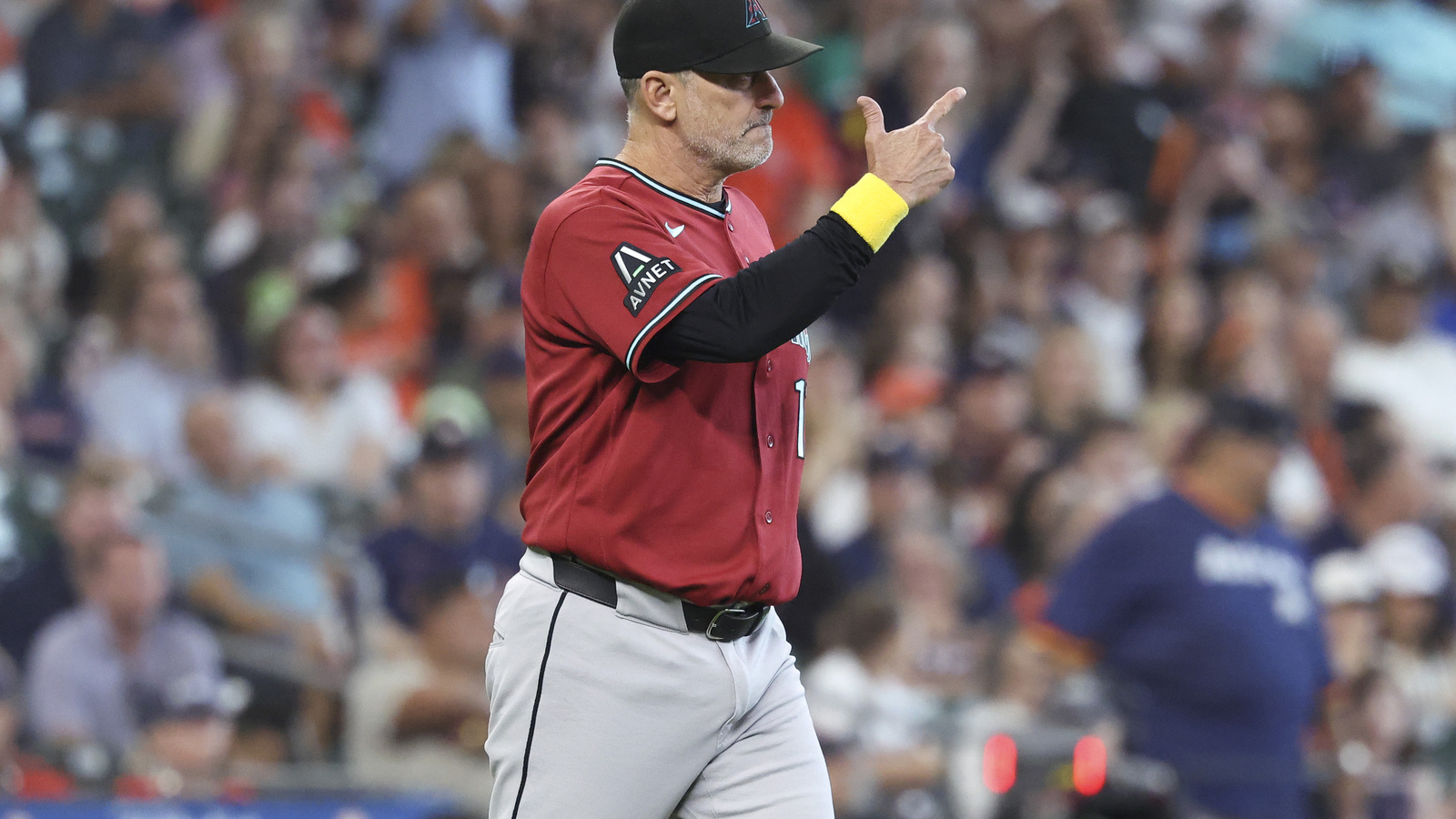 D-backs CEO Derrick Hall praises Torey Lovullo for ‘his best year’ in 2026