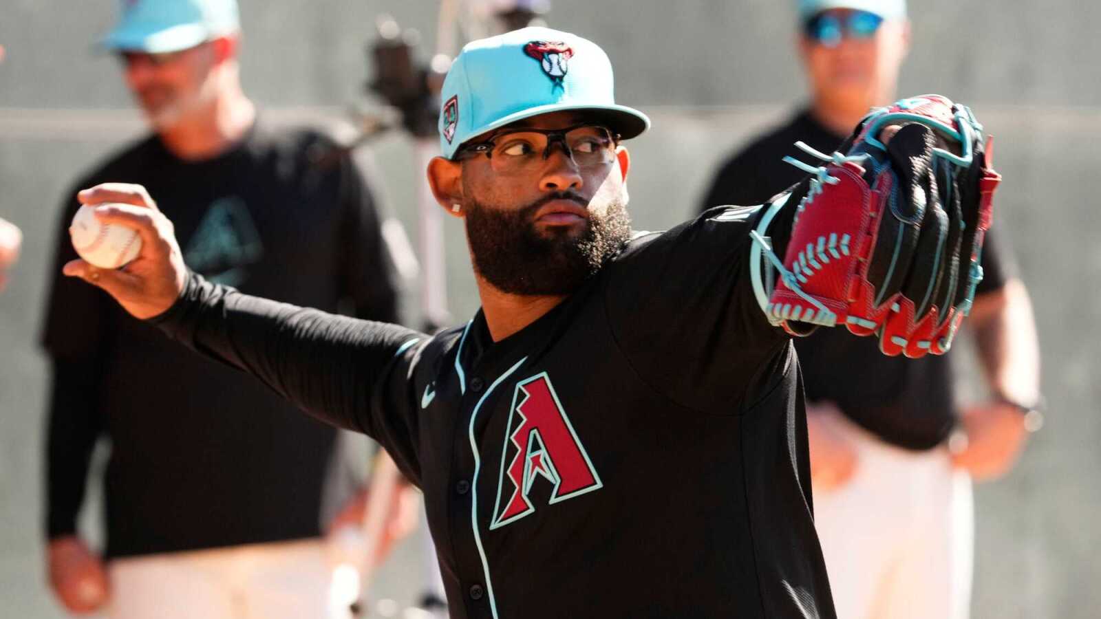 https://www.yardbarker.com/media/a/e/ae2252c6a531c9c7743f31e2c4ccc216df051446/thumb_16x9/diamondbacks-manager-shares-unfortunate-injury.jpg?v=2