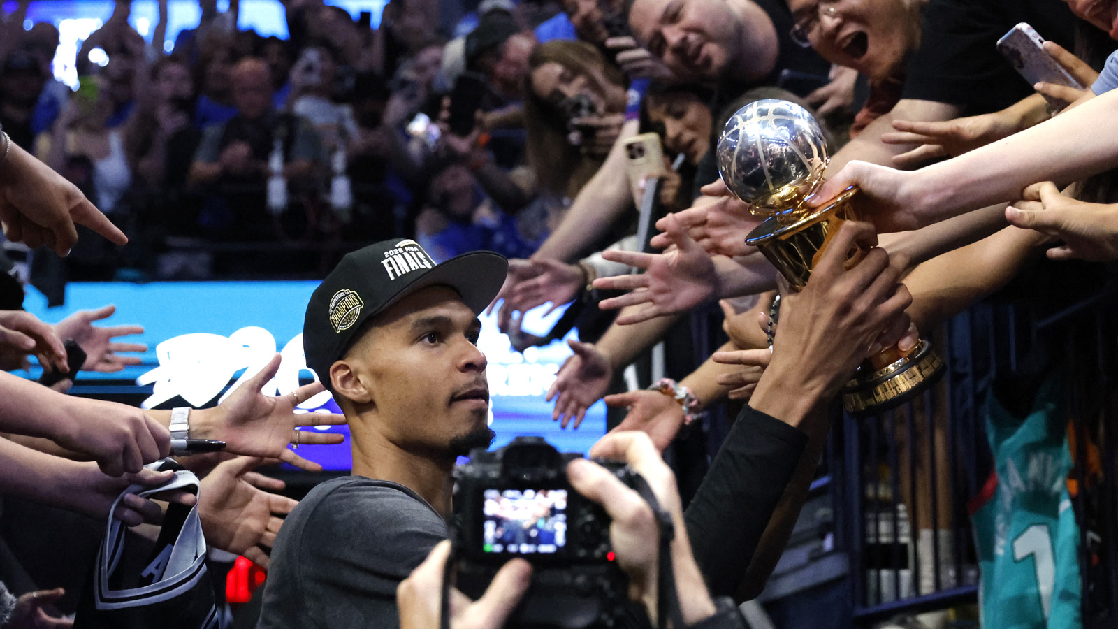 https://www.yardbarker.com/media/a/e/ae9f23259aee0e1ae00f466d9befc76e3eb49181/thumb_16x9/spurs-reach-nba-finals-victor-wembanyama-named.jpg