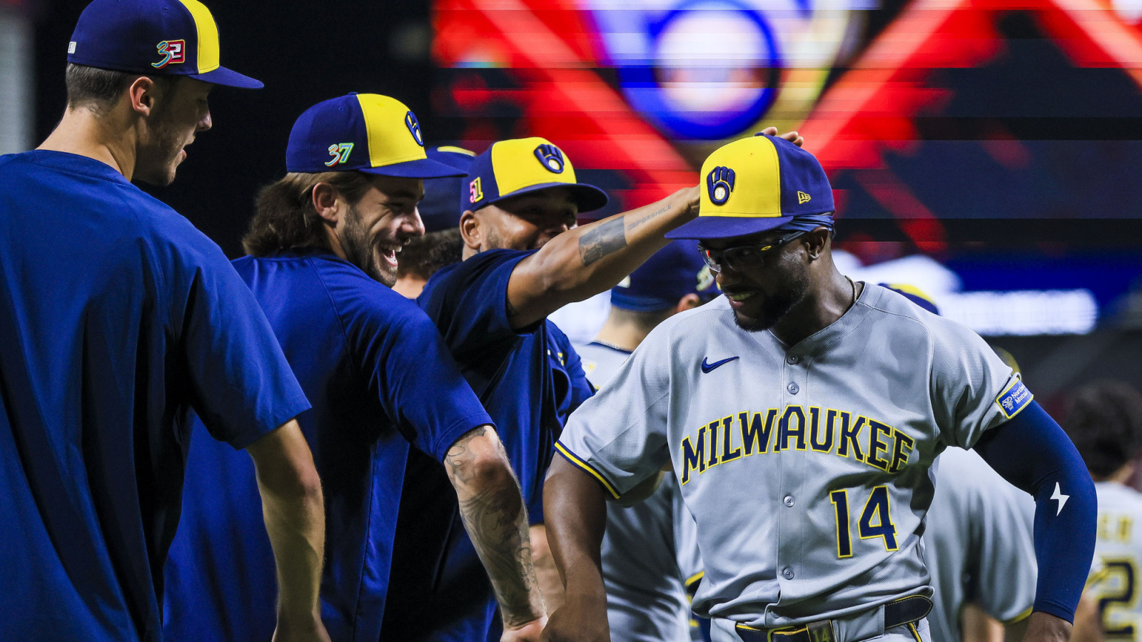 https://www.yardbarker.com/media/a/e/aea5343df5e2714d9381d793aefd55fa5b5717d7/thumb_16x9/brewers-achieve-new-franchise-record-improbable.jpg?v=1