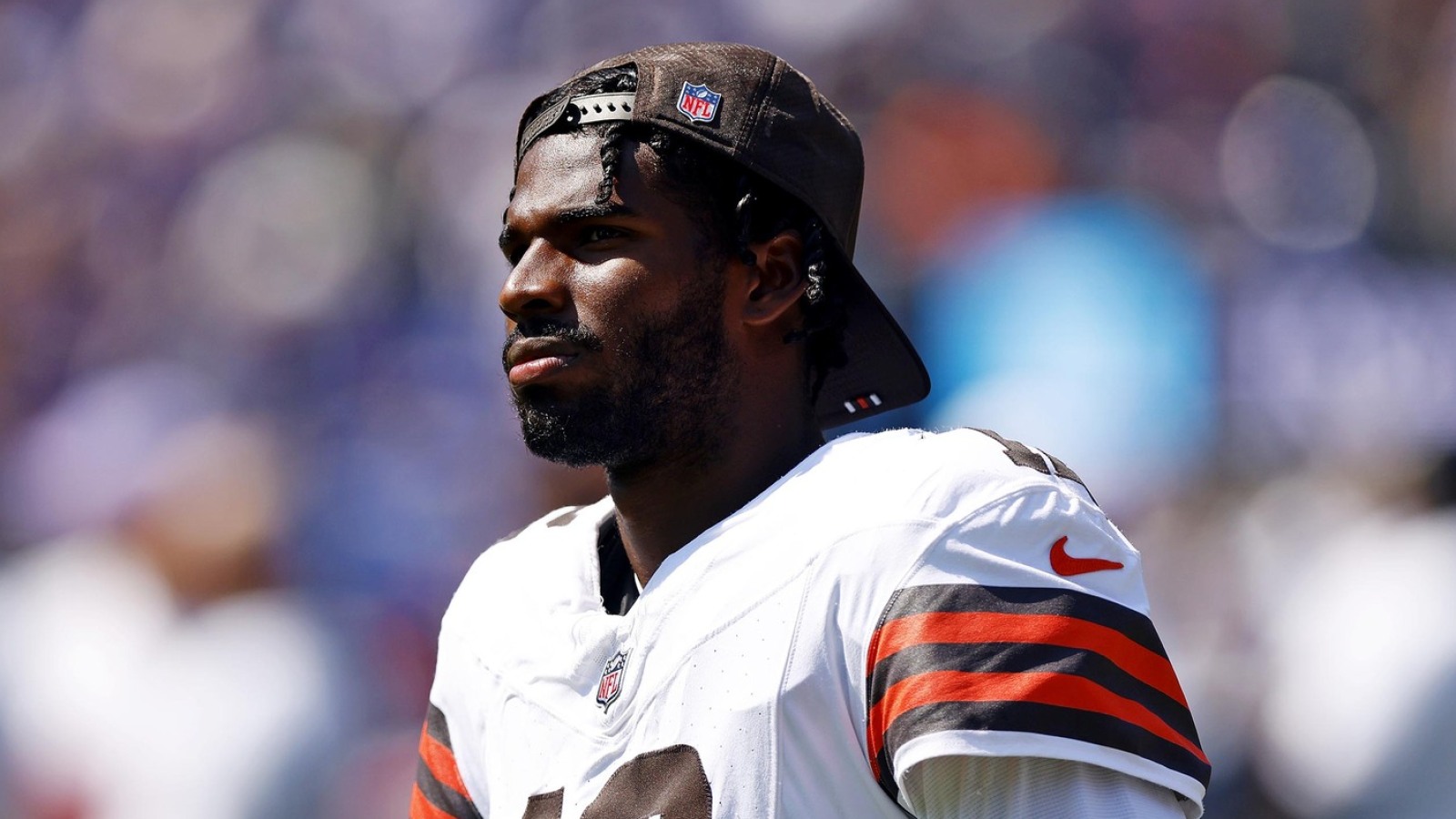 https://www.yardbarker.com/media/a/e/aeedd0ed3ff78509d287900a0f9cdd16dcfecfa1/thumb_16x9/browns-insider-says-shedeur-deion-sanders-big.jpg?v=1