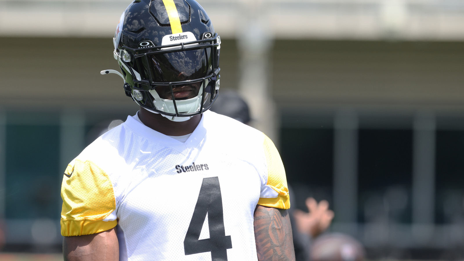 https://www.yardbarker.com/media/a/f/af02157cfeb60fb9662fff16af893bcde60a0e3d/thumb_16x9/steelers-dk-metcalf-credits-getting-down-amid.jpg