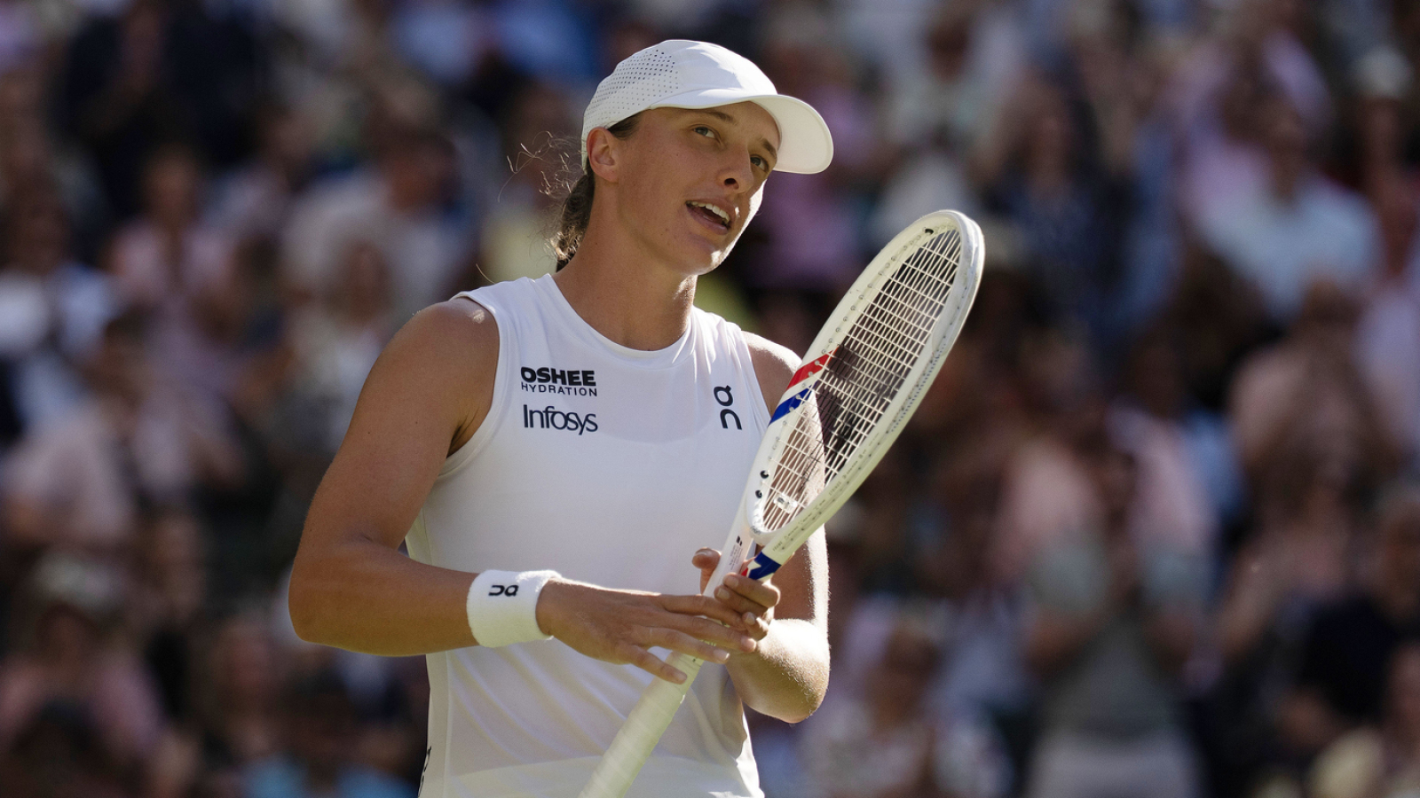 https://www.yardbarker.com/media/a/f/af55cbe16f454d18a34aa3febff7748d06ca07ea/thumb_16x9/swiatek-moves-closer-career-grand-slam-wimbledon.jpg?v=1