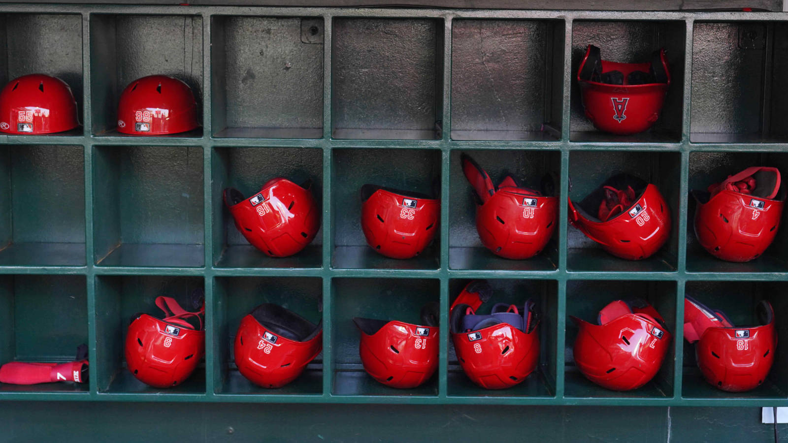 Angels hire executive Ray Montgomery as bench coach - Vimarsana News