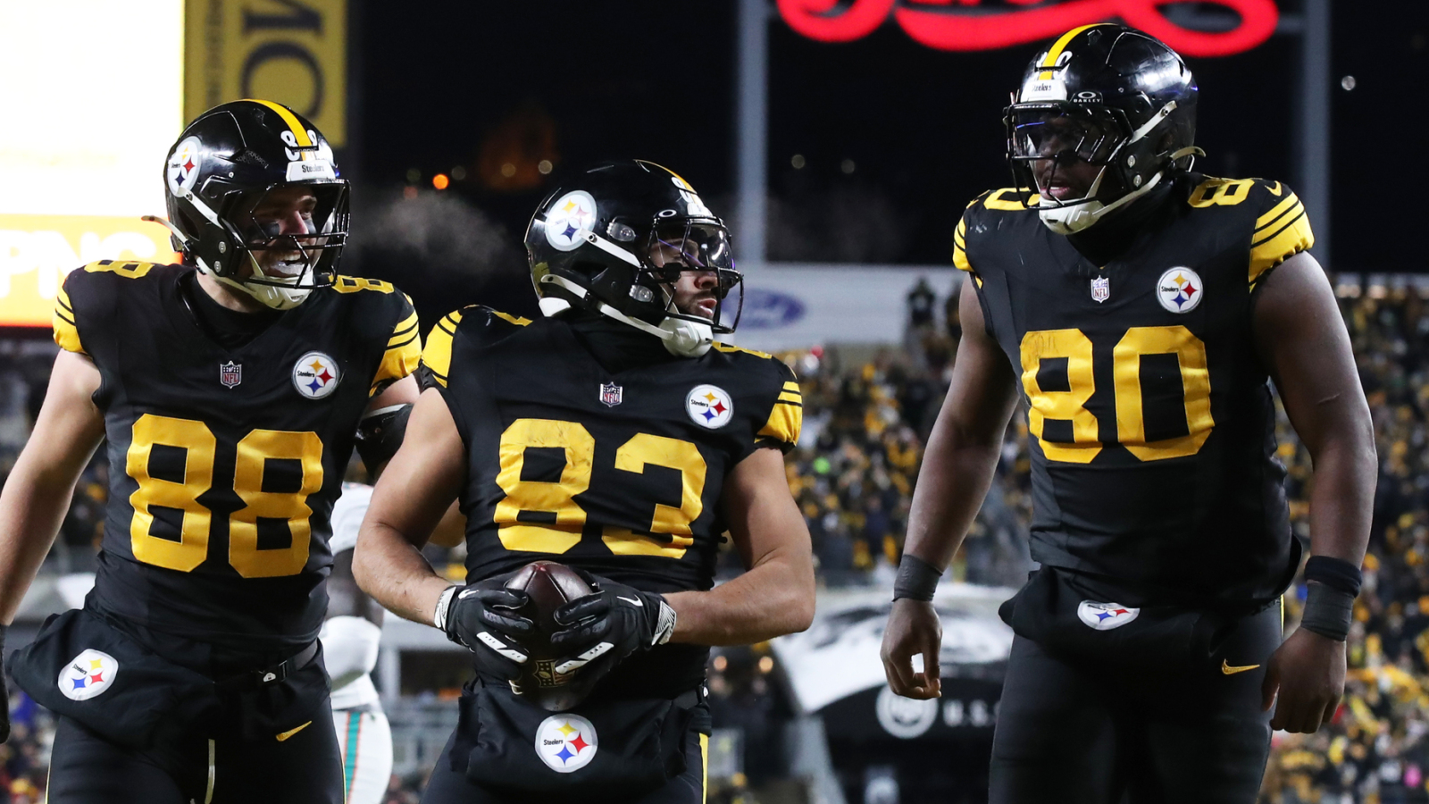 https://www.yardbarker.com/media/a/f/afcd3f3cfd01e4bd4897a26007bf33208528f83a/thumb_16x9/mnf-takeaways-steelers-retake-lead-afc-north.jpg?v=1