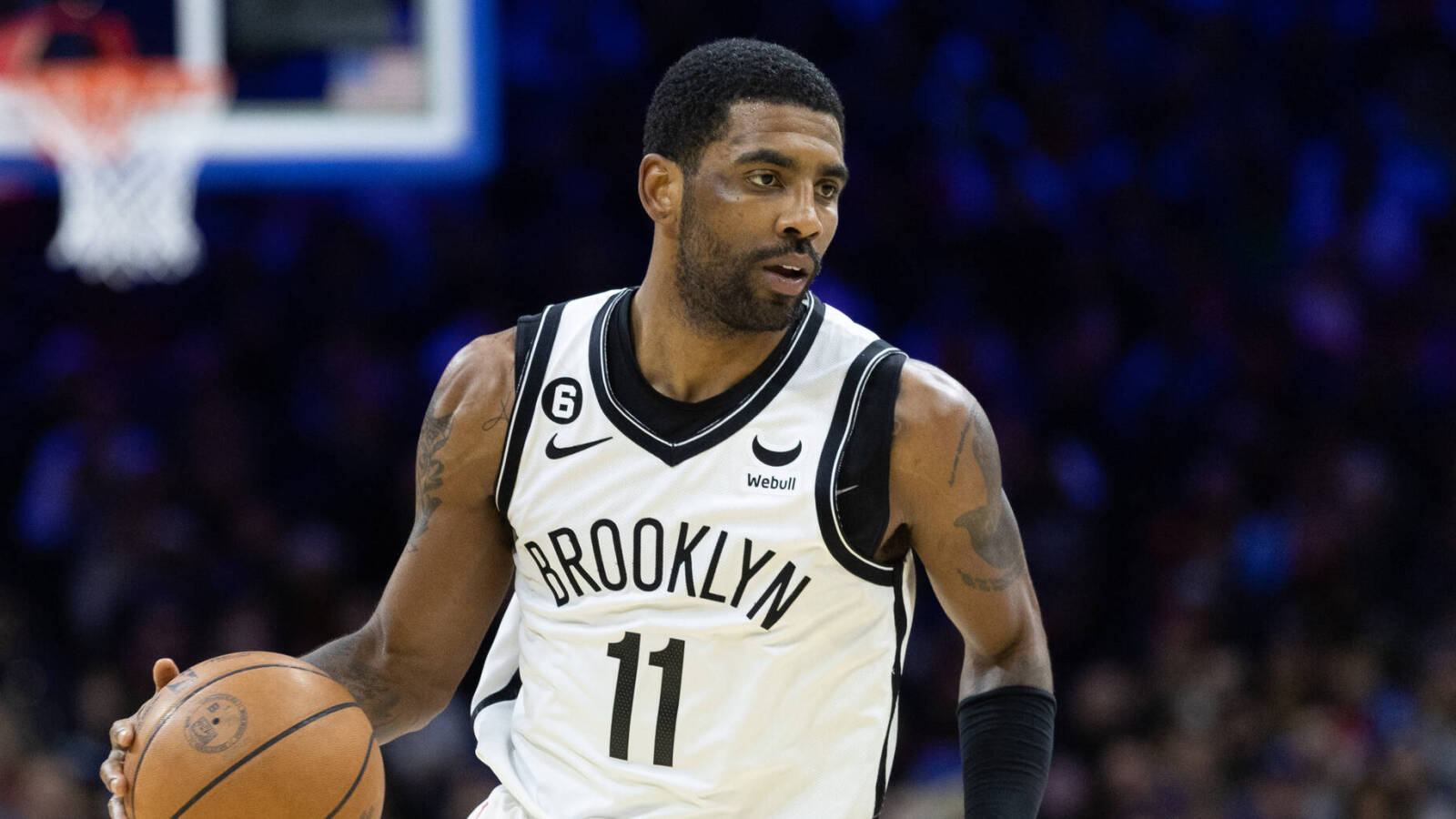 Kyrie Irving Trash Talked With A Fan Who Mocked Him With A Crying kyrie-irving-trash-talked-with-a-fan-who-mocked-him-with-a-crying