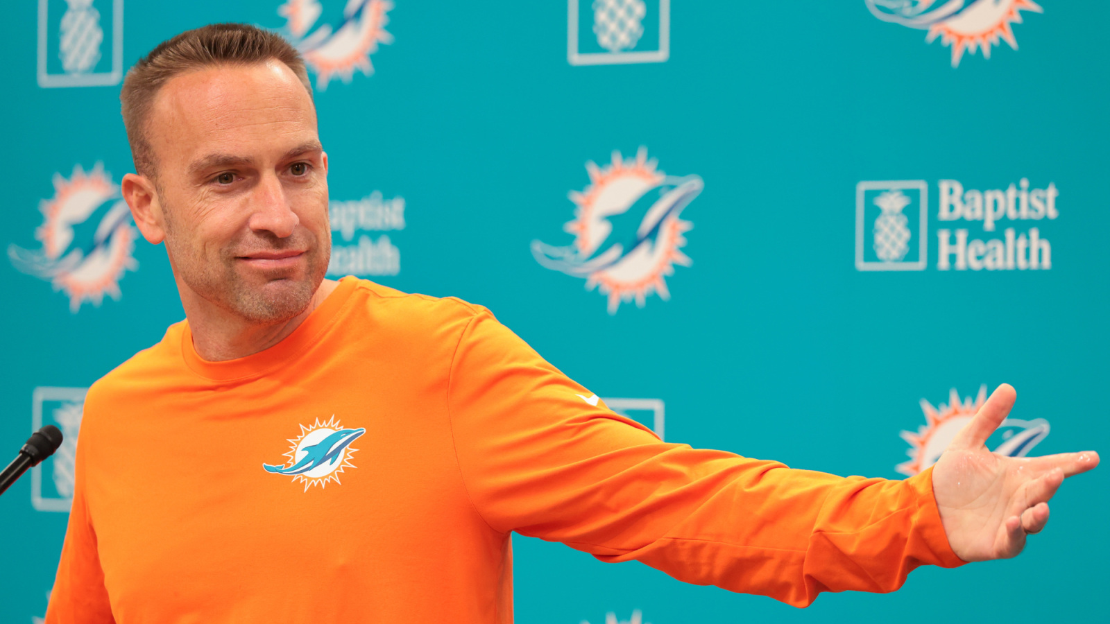 Dolphins Coach Jeff Hafley Discusses Injuries and Preseason Plans