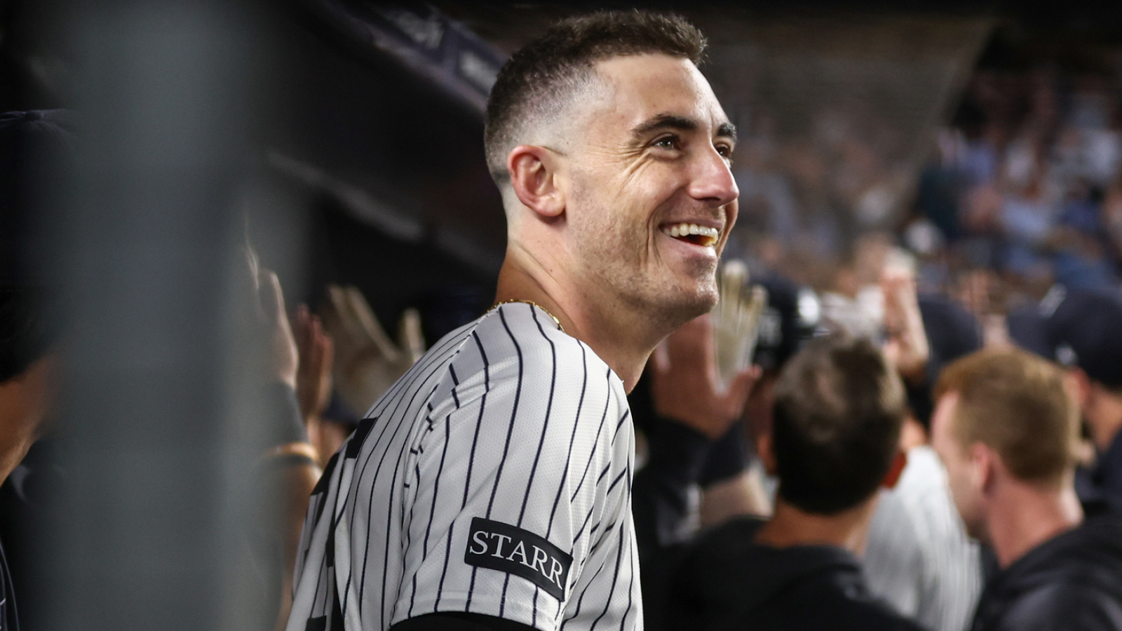 https://www.yardbarker.com/media/a/f/afee3990b5741b8b9ace322031fb39d6c6a44086/thumb_16x9/cody-bellinger-leave-yankees-significant-hole.jpg?v=1