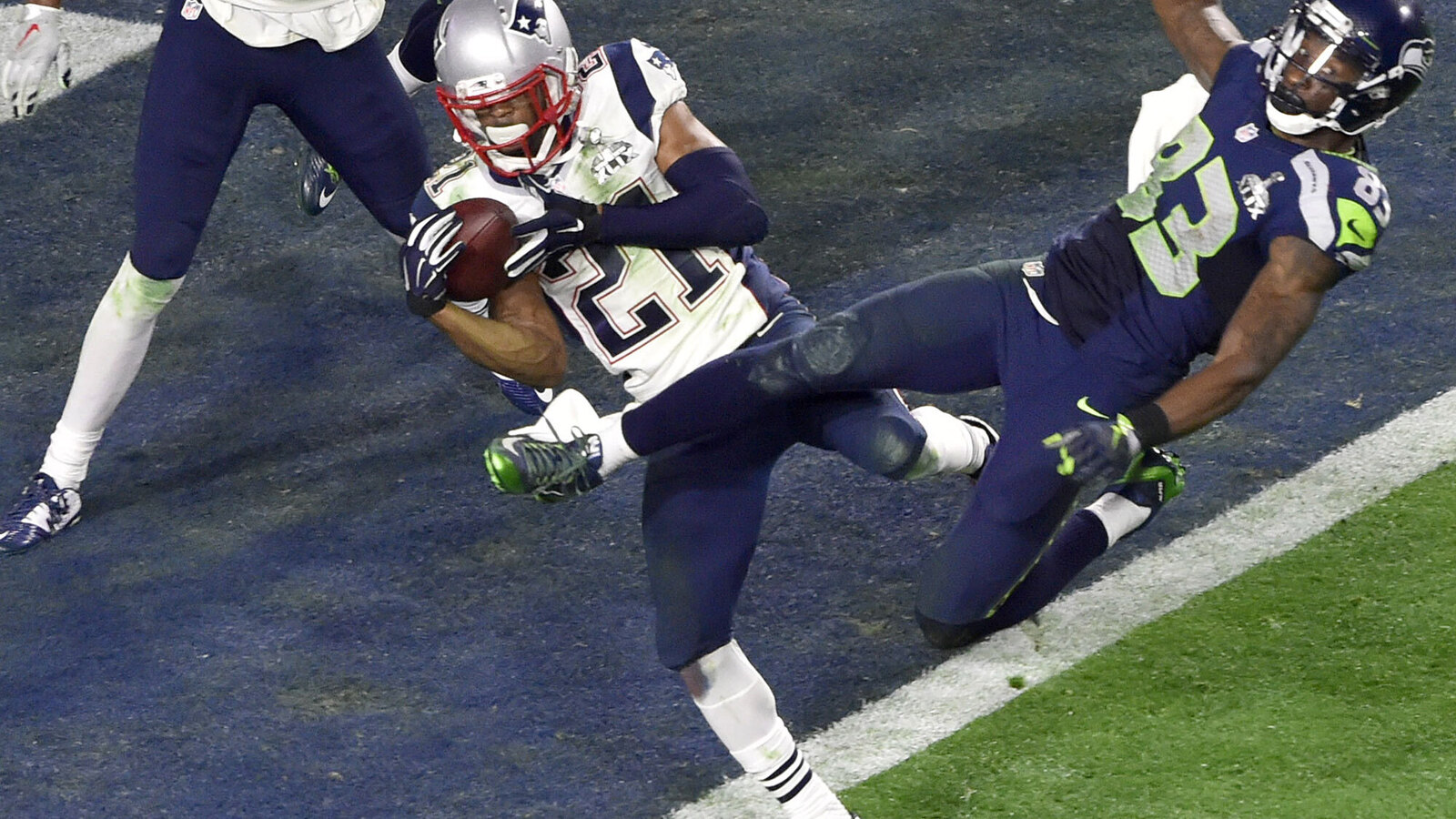 https://www.yardbarker.com/media/a/f/aff21f043e0815b7c58f7a518ca19571799025a4/thumb_16x9/crushing-defeats-nfl-playoff-history.jpg