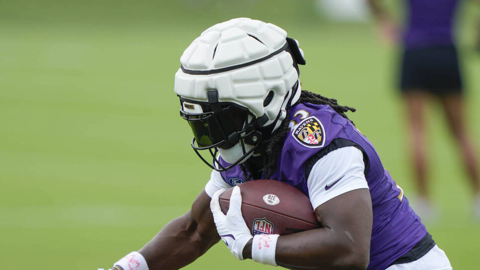 Ravens could elevate twotime Pro Bowler after Dobbins injury Yardbarker