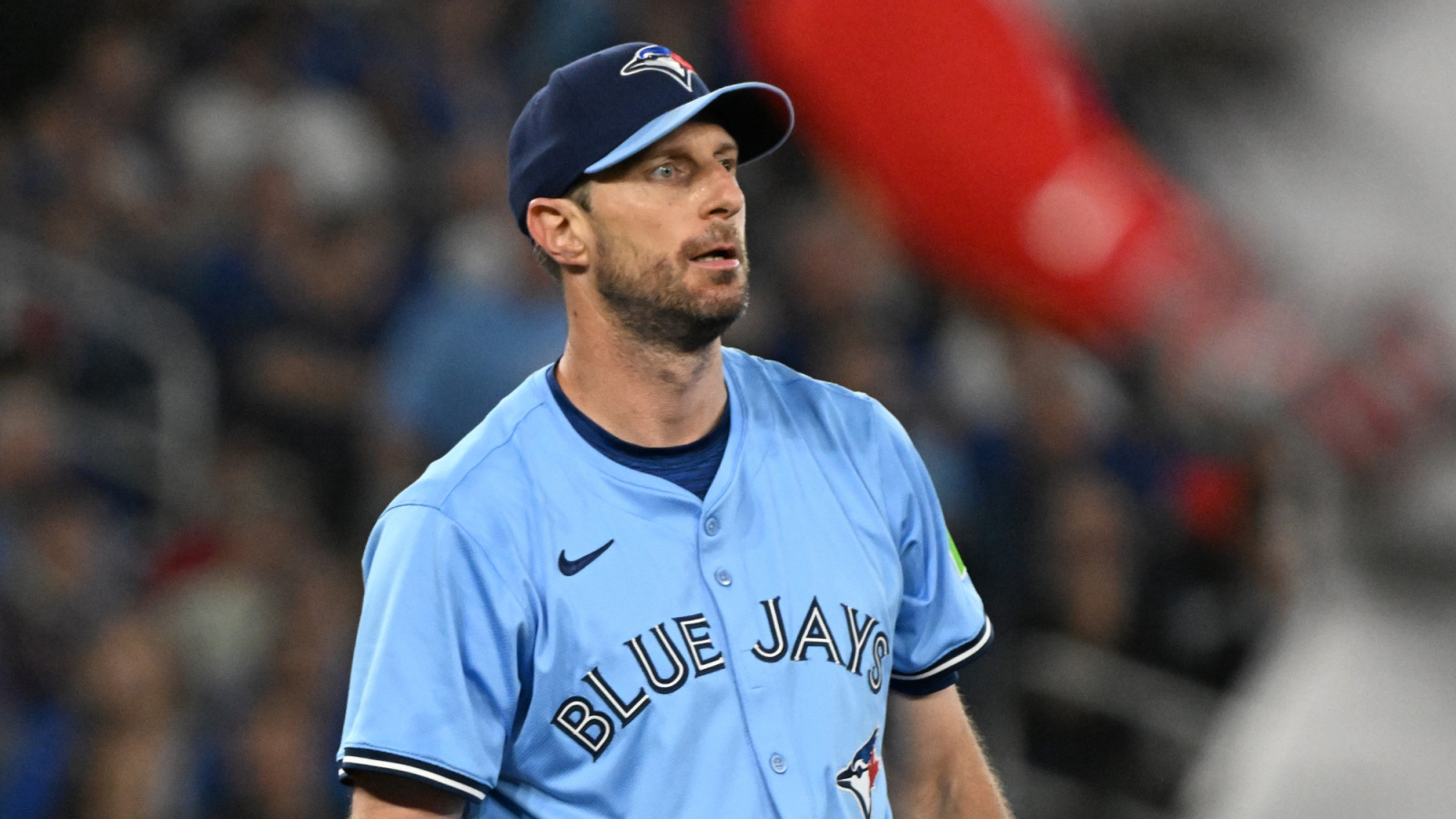 https://www.yardbarker.com/media/b/0/b00d4224f025abfa58d6cdcc7c535089e44f7038/thumb_16x9/future-hall-famer-left-off-blue-jays-alds-roster.jpg?v=1