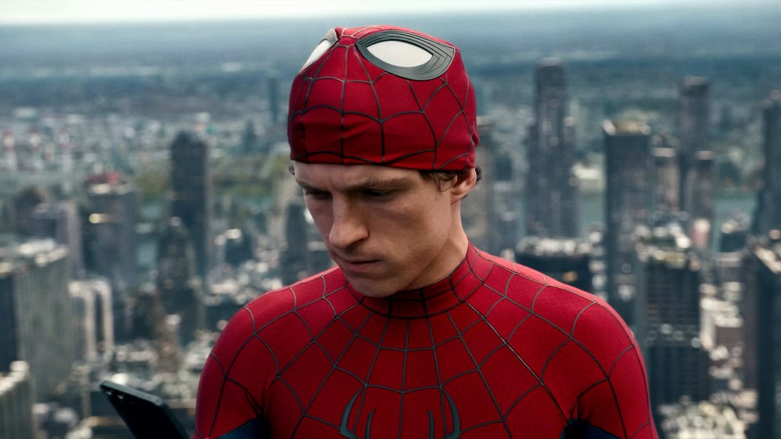 Tom Holland Swings Past Zoe Saldaña to Become Highest-Grossing Actor Ever