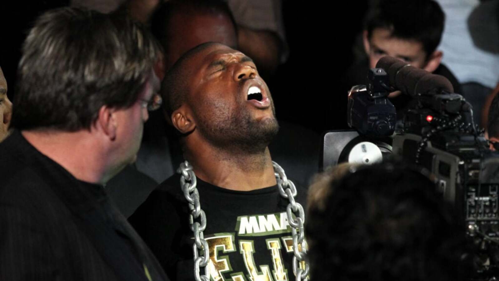 Khabib Nurmagomedov responds after being accused of blocking former UFC champion on social media