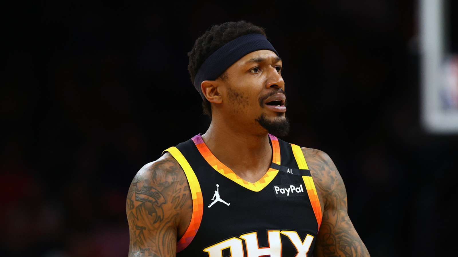 https://www.yardbarker.com/media/b/0/b0d4a43e7fd14a20680f827ffc103866b7ecb9f8/thumb_16x9/report-suns-surprising-move-bradley-beal.jpg?v=1