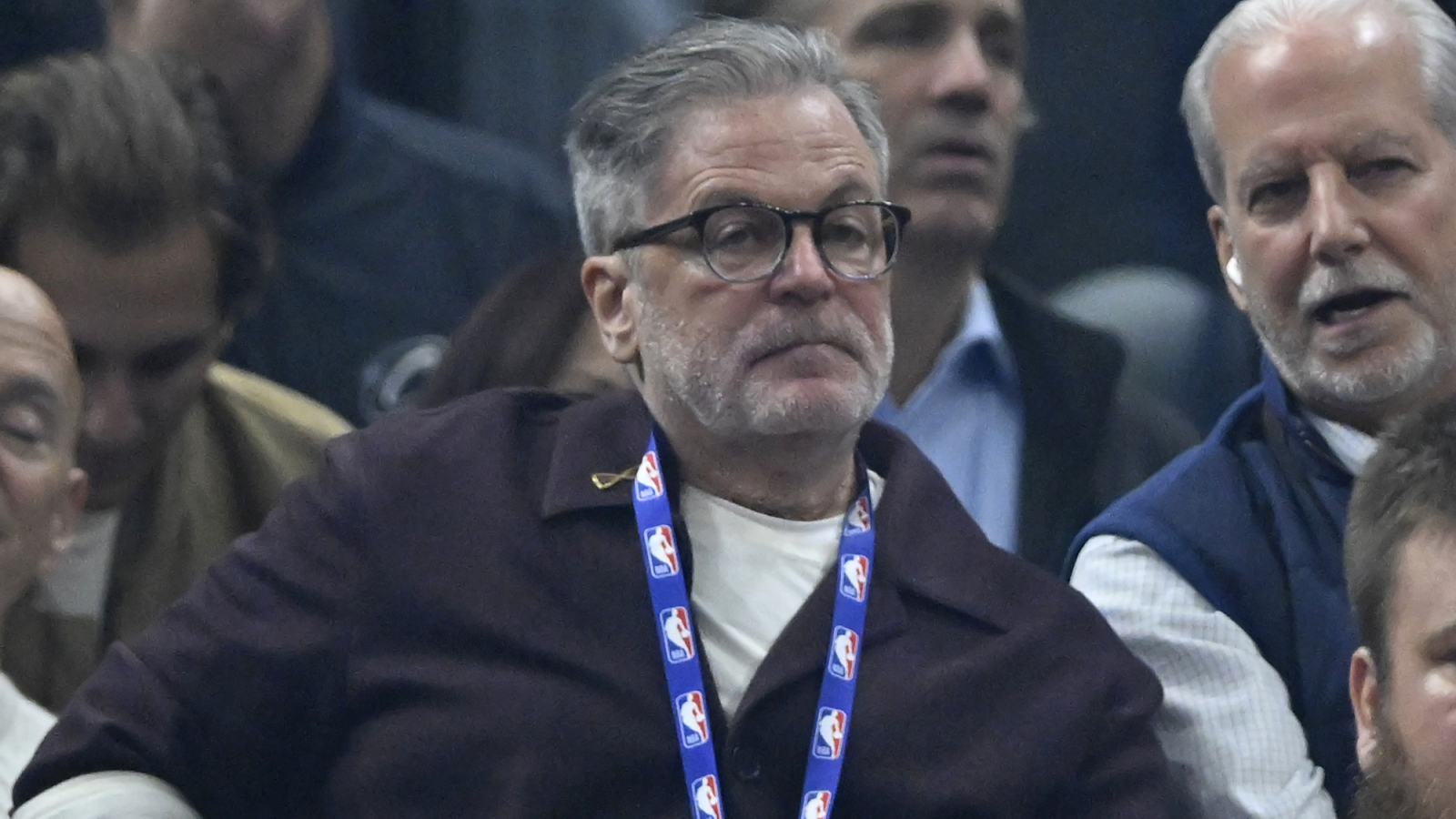 https://www.yardbarker.com/media/b/0/b0f4850cd54a44ab5d86c273350b107429586c58/thumb_16x9/cavaliers-owner-creates-home-court-advantage-on.jpg?v=1