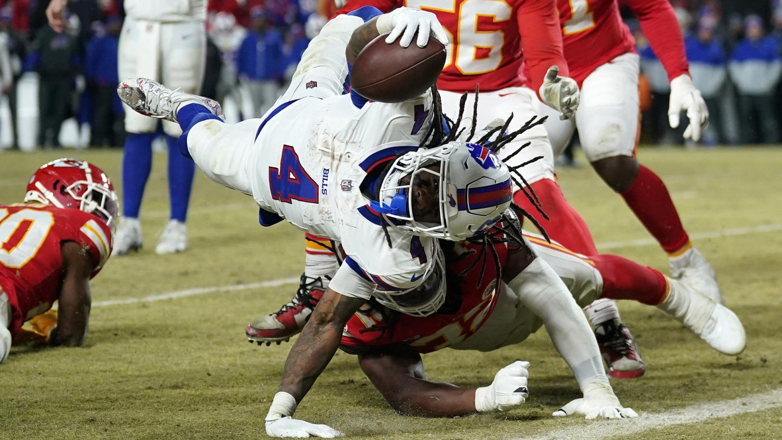 https://www.yardbarker.com/media/b/1/b10cde4bf8c7747ff352f874dc803fad8a4db04c/thumb_16x9/2024-25-nfl-total-touchdown-leaders-quiz.jpg?v=1