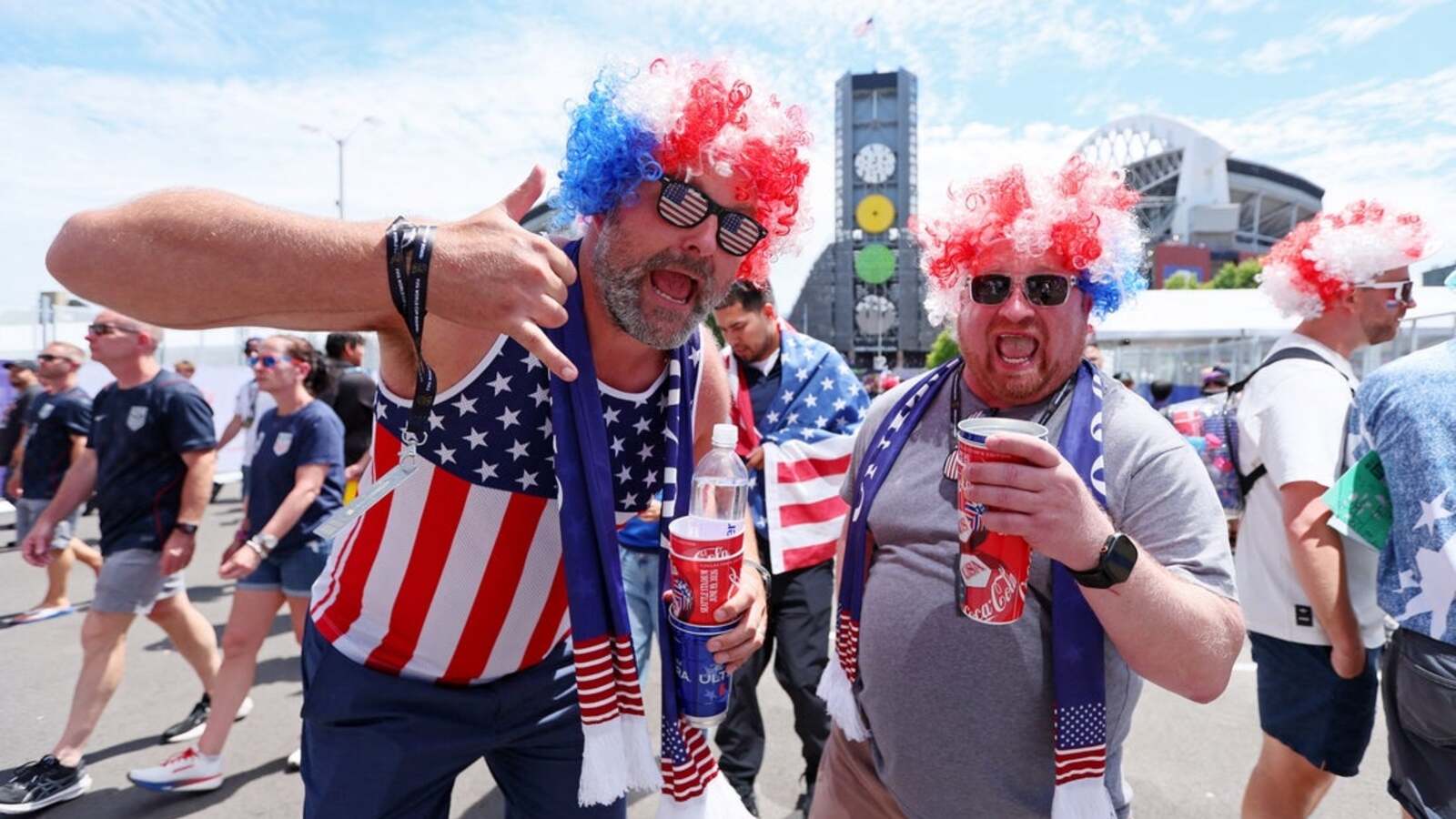 https://www.yardbarker.com/media/b/1/b1d81052ee14e4385102f5622539b410907606c3/thumb_16x9/29231854.jpg