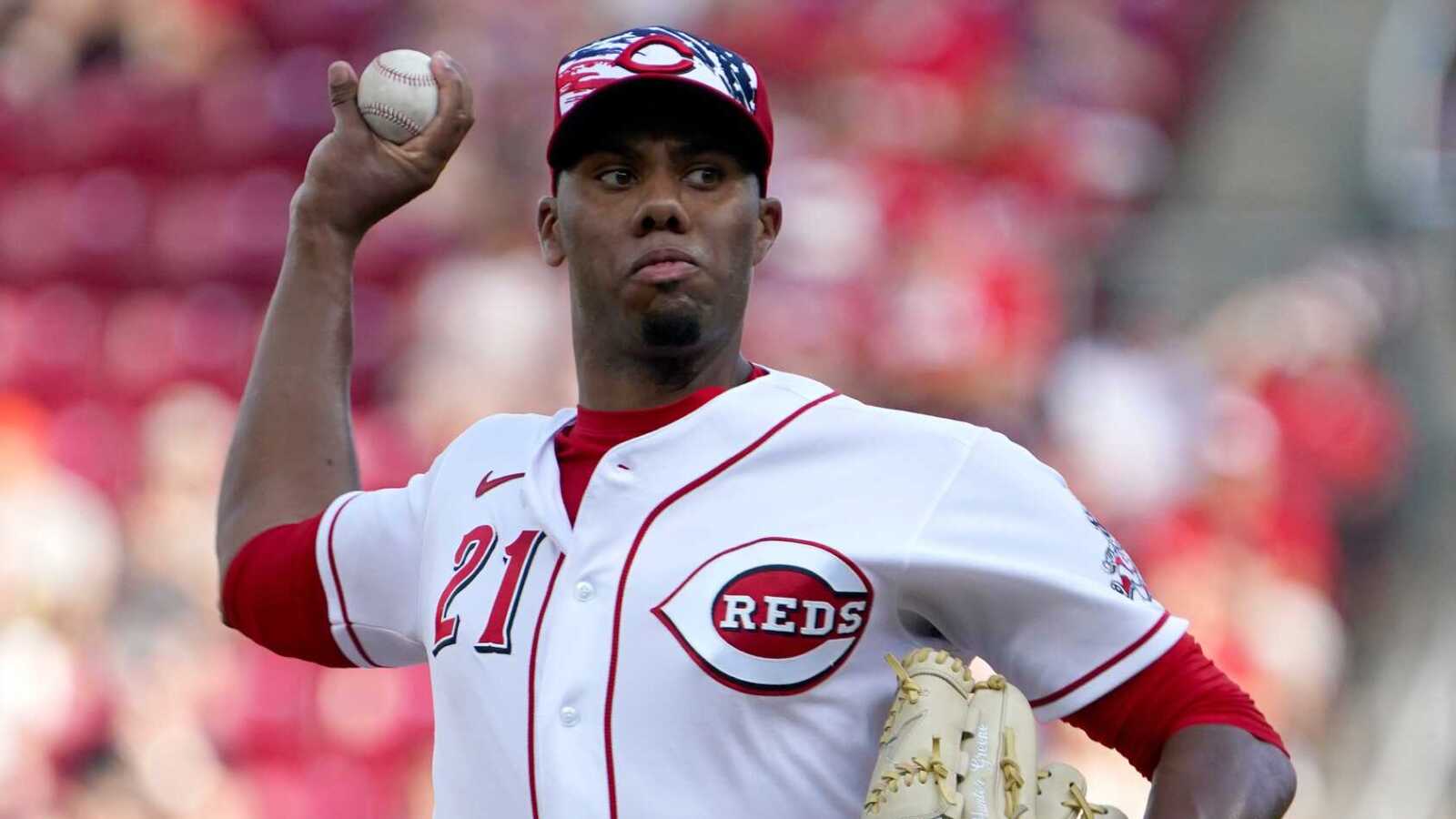 https://www.yardbarker.com/media/b/2/b21c23ca0eaa545d23abcff2e0463c8fb3221cf3/thumb_16x9/reds-manager-reveals-hunter-greene-return-rotation.jpg?v=1