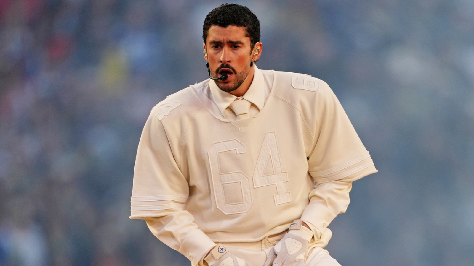 Social media compares Patriots’ yardage to Bad Bunny’s halftime movement