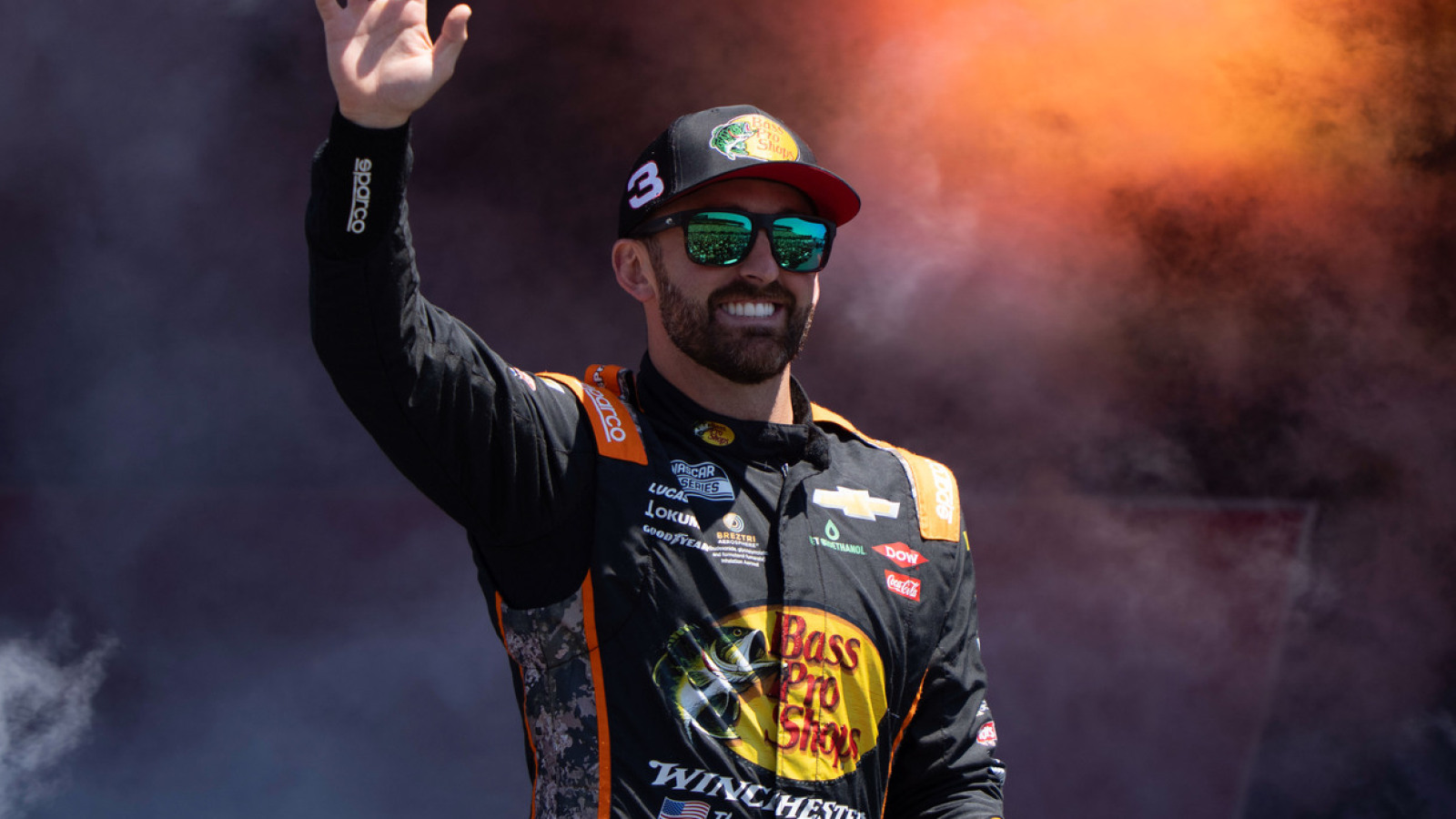 https://www.yardbarker.com/media/b/2/b24d0fa337c6b04d1970790b89779a7fbe11935e/thumb_16x9/austin-dillon-winning-his-through-criticism-comes.jpg?v=1