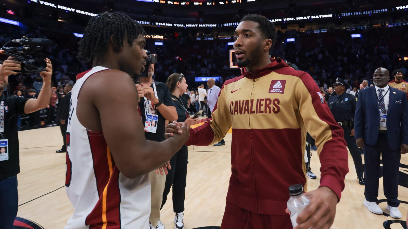 Donovan Mitchell advances Cavs to 2nd round of Eastern Conference playoffs