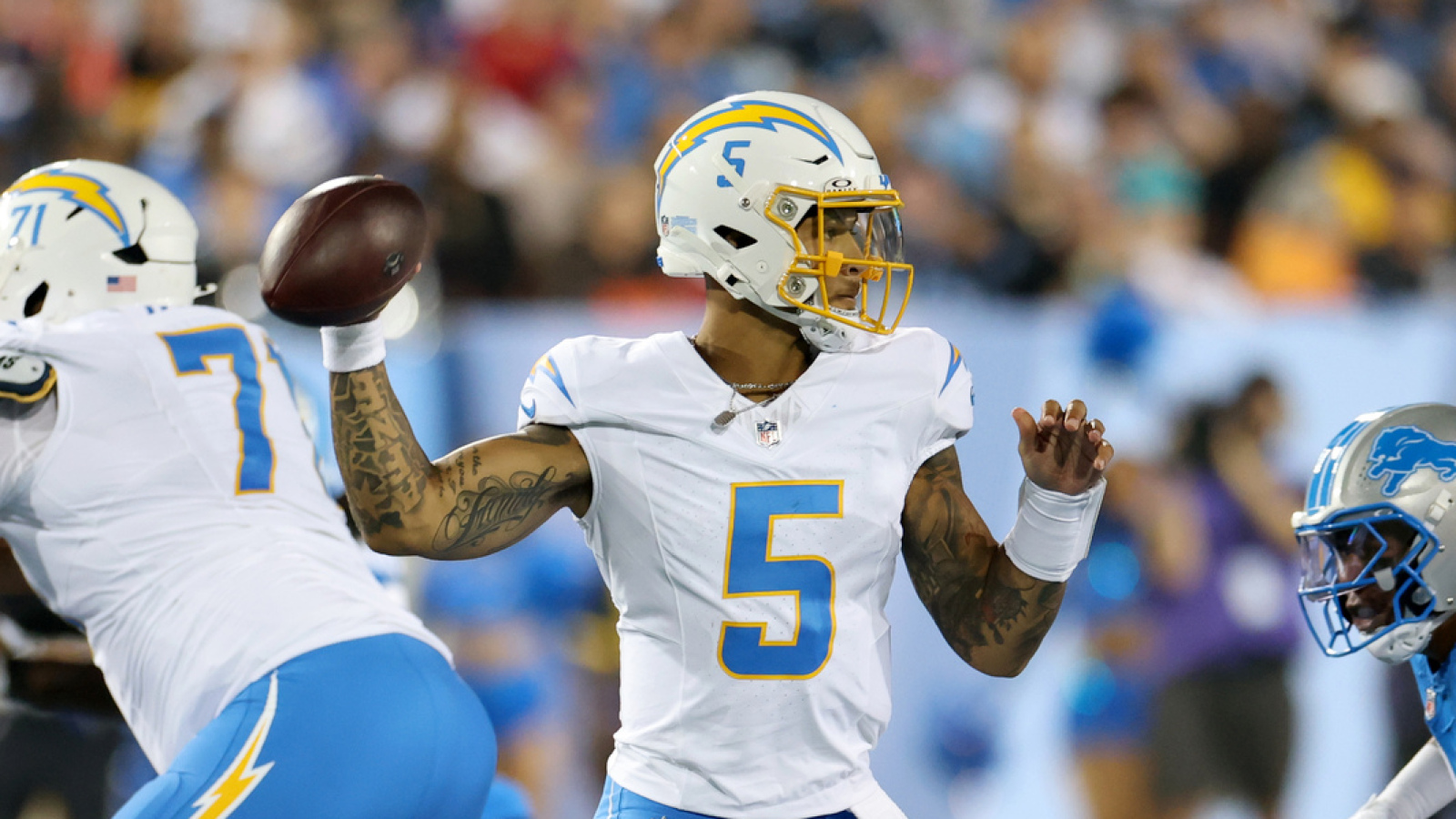https://www.yardbarker.com/media/b/2/b256dcc92d79ea212fc8422bba8833d0f08645df/thumb_16x9/trey-lance-makes-strong-impression-hall-fame-game.jpg?v=1