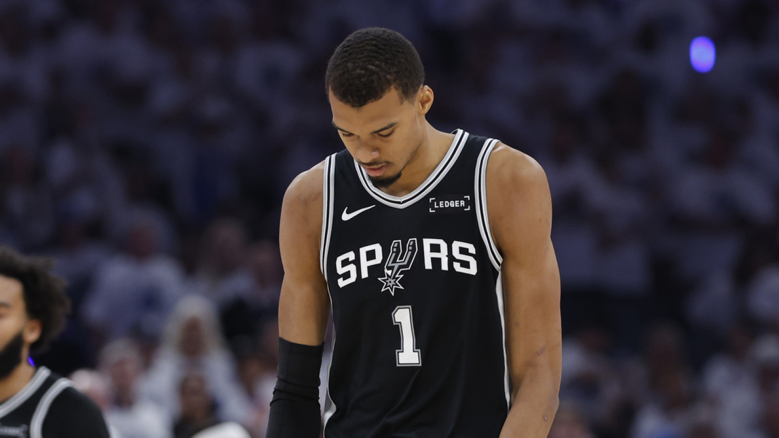 https://www.yardbarker.com/media/b/2/b25eff70f84068b4593c680be1366ee9f4f23b4c/thumb_16x9/history-on-spurs-side-dropping-first-two-games.jpg?v=1