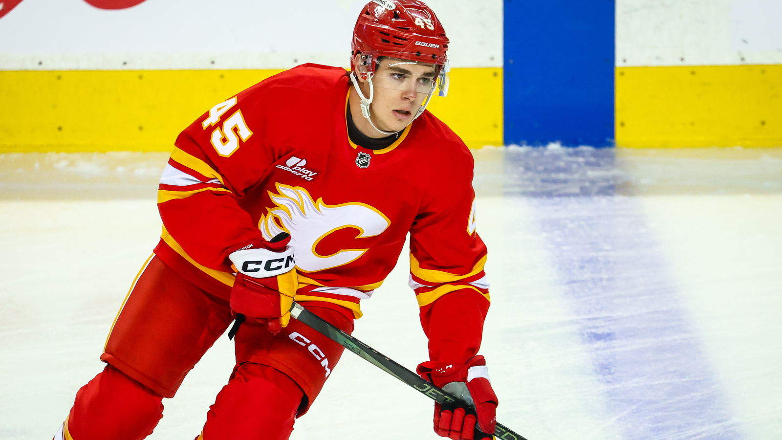 Flames re-sign forwards Sam Morton and Rory Kerins to one year, two-way deals ($850,000 each)