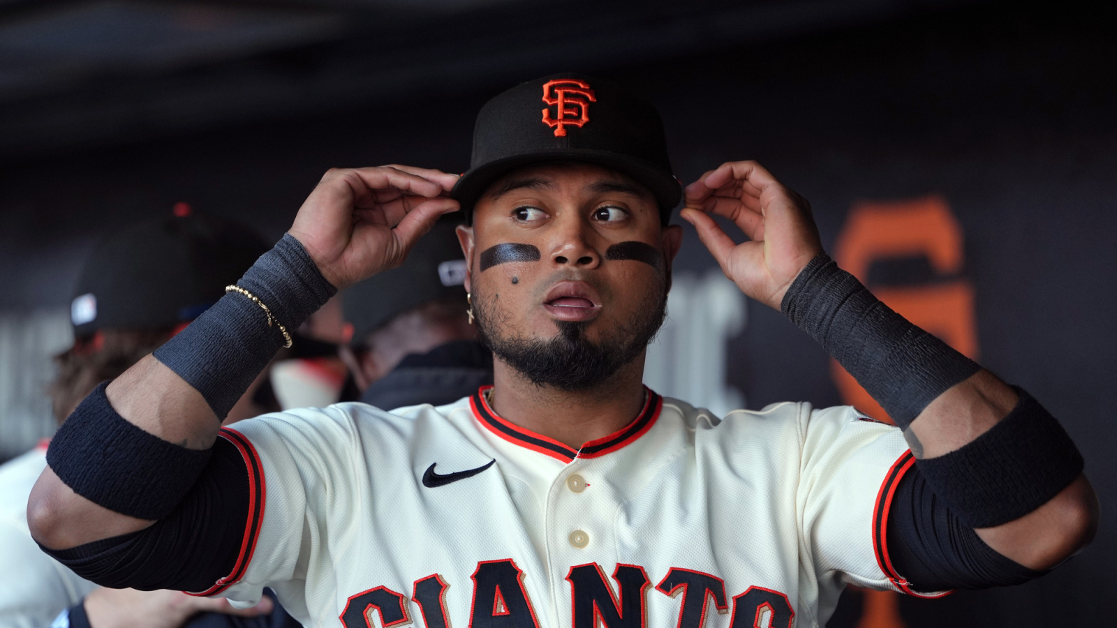 Philadelphia Phillies Acquire Luis Arraez from San Francisco Giants