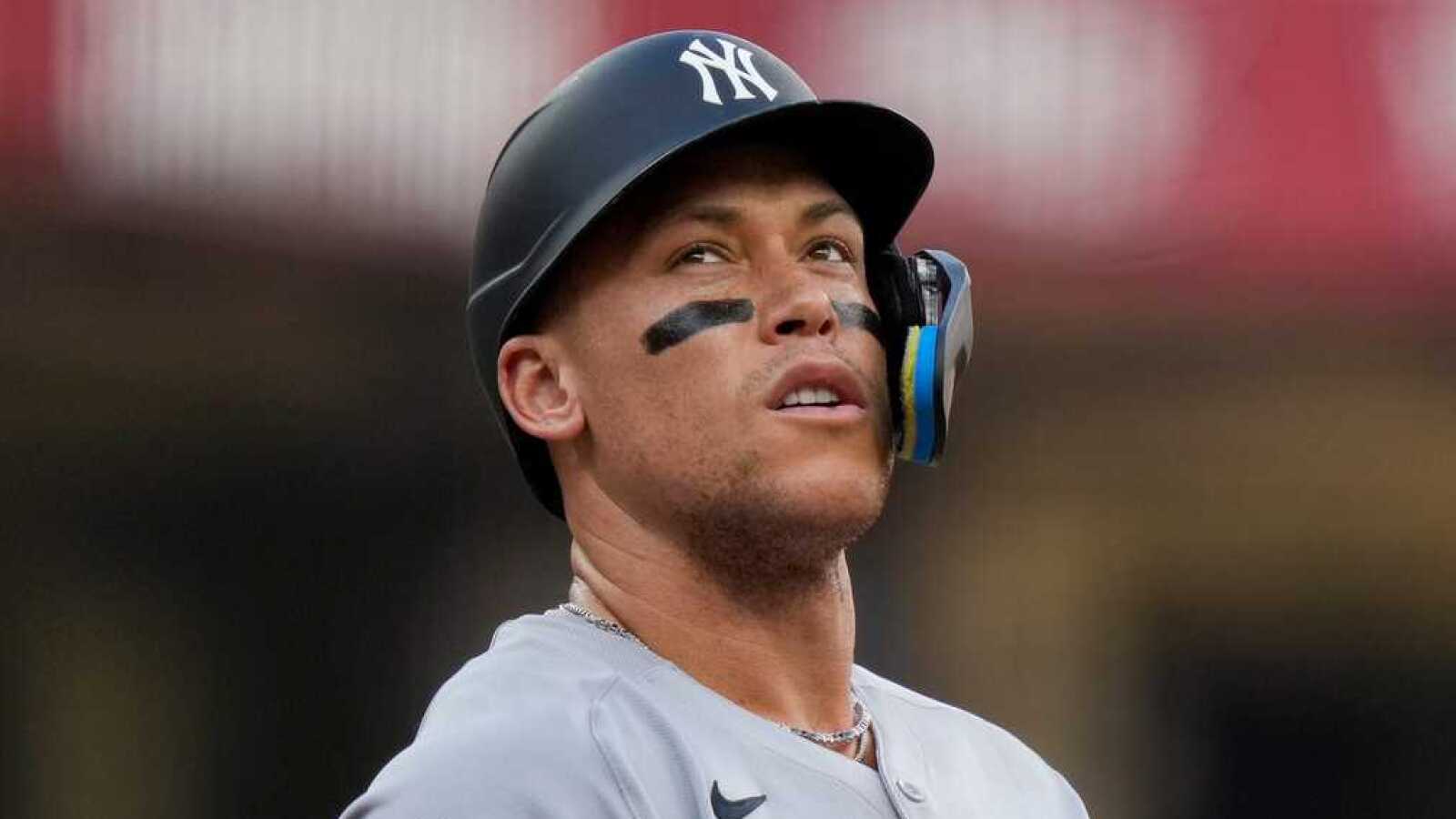 https://www.yardbarker.com/media/b/2/b2d79e3f99f30d25877b83b11a5a2a1b94249077/thumb_16x9/yankees-must-clean-issue-serious-contender.jpg?v=2