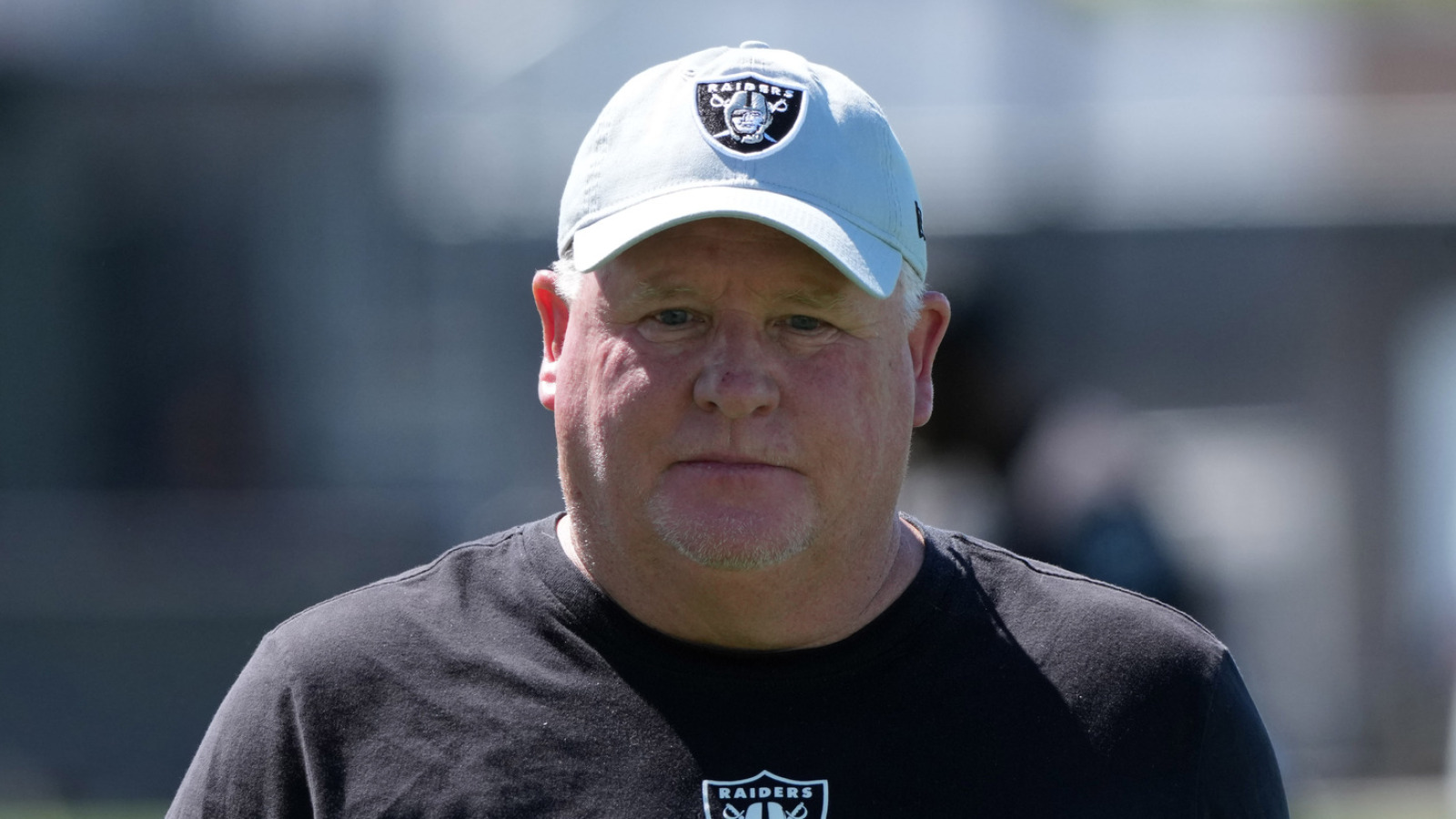 https://www.yardbarker.com/media/b/3/b3b85cd9eef1be68ceaa14cda9f1aee6bc83bda6/thumb_16x9/chip-kelly-lands-new-offensive-coordinator-job.jpg?v=1