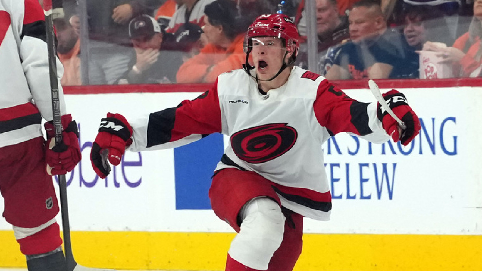 https://www.yardbarker.com/media/b/3/b3c41e6fa31894ecf3a6f2e6008f1e83b0656c04/thumb_16x9/hurricanes-history-second-straight-sweep-open.jpg?v=1