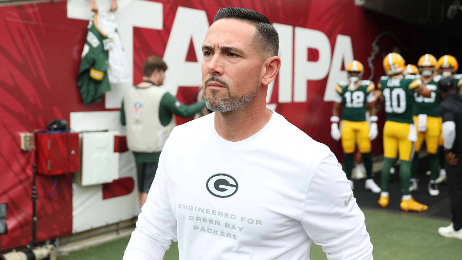 https://www.yardbarker.com/media/b/3/b3d4fb4cb09b13e1c11c5df84b086fa305f13a60/thumb_16x9/packers-vs-bears-green-bay-matt-lafleur.jpg?v=1