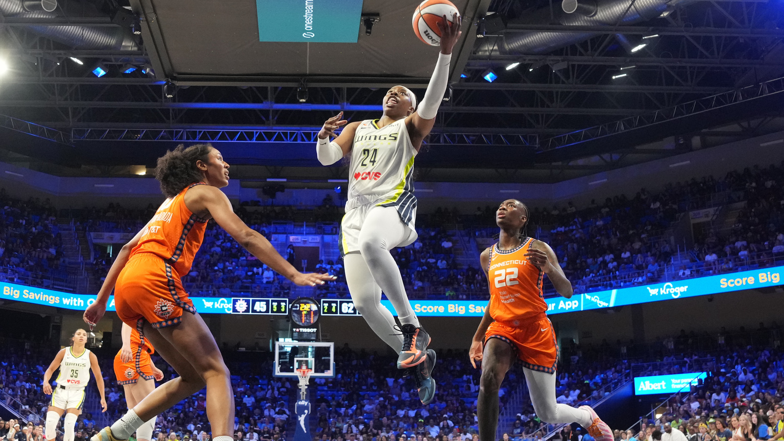 ‘She's Had To Change A Lot Of Things': Jose Fernandez Says Arike Ogunbowale Isn't Getting Her Credit