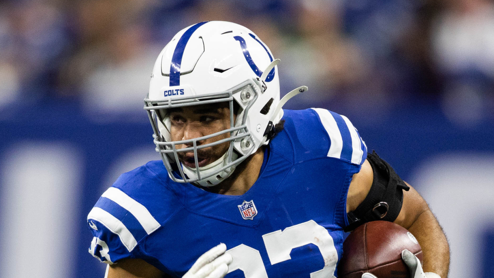 Colts TE defends ‘foolish’ Guardian Caps with seat belt analogy