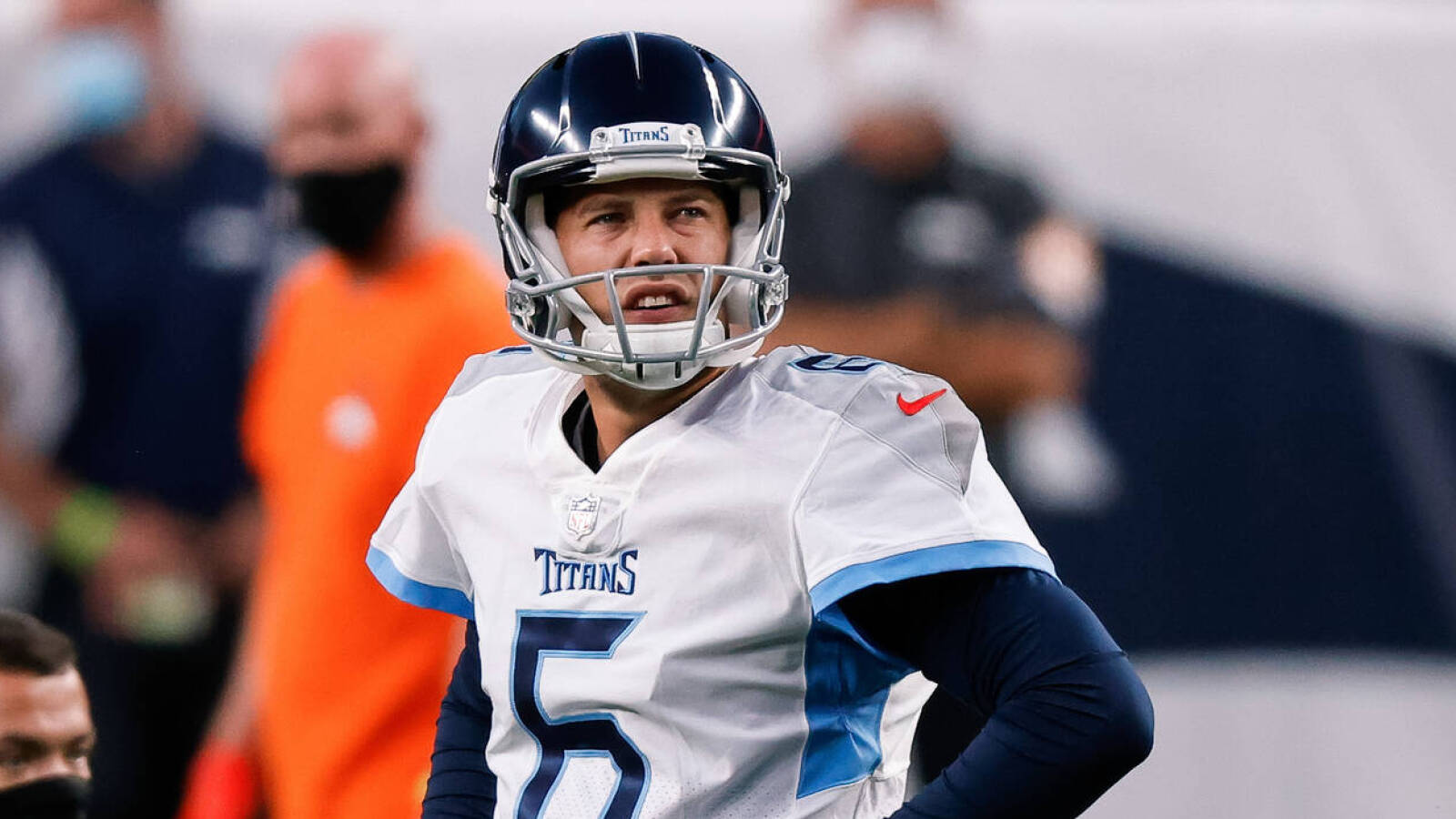Titans punter Brett Kern reworks contract, takes $1M pay cut | Yardbarker